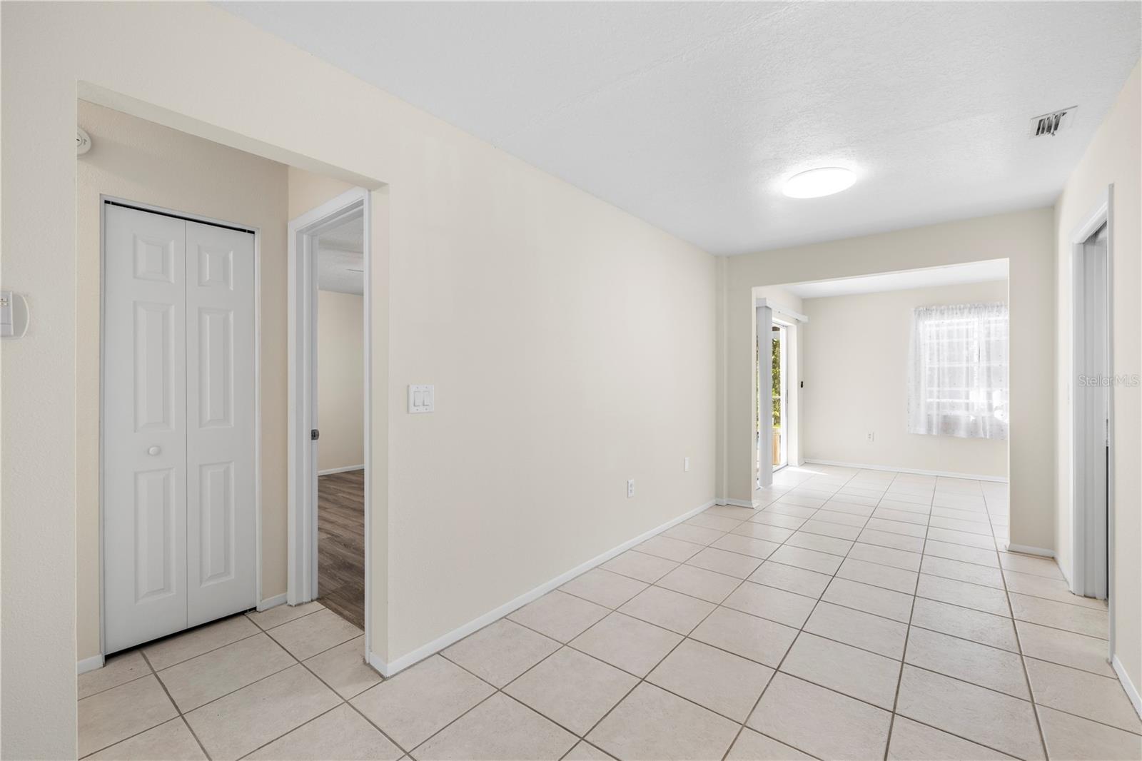 6432 Meadowbrook Ln Property Photo 10