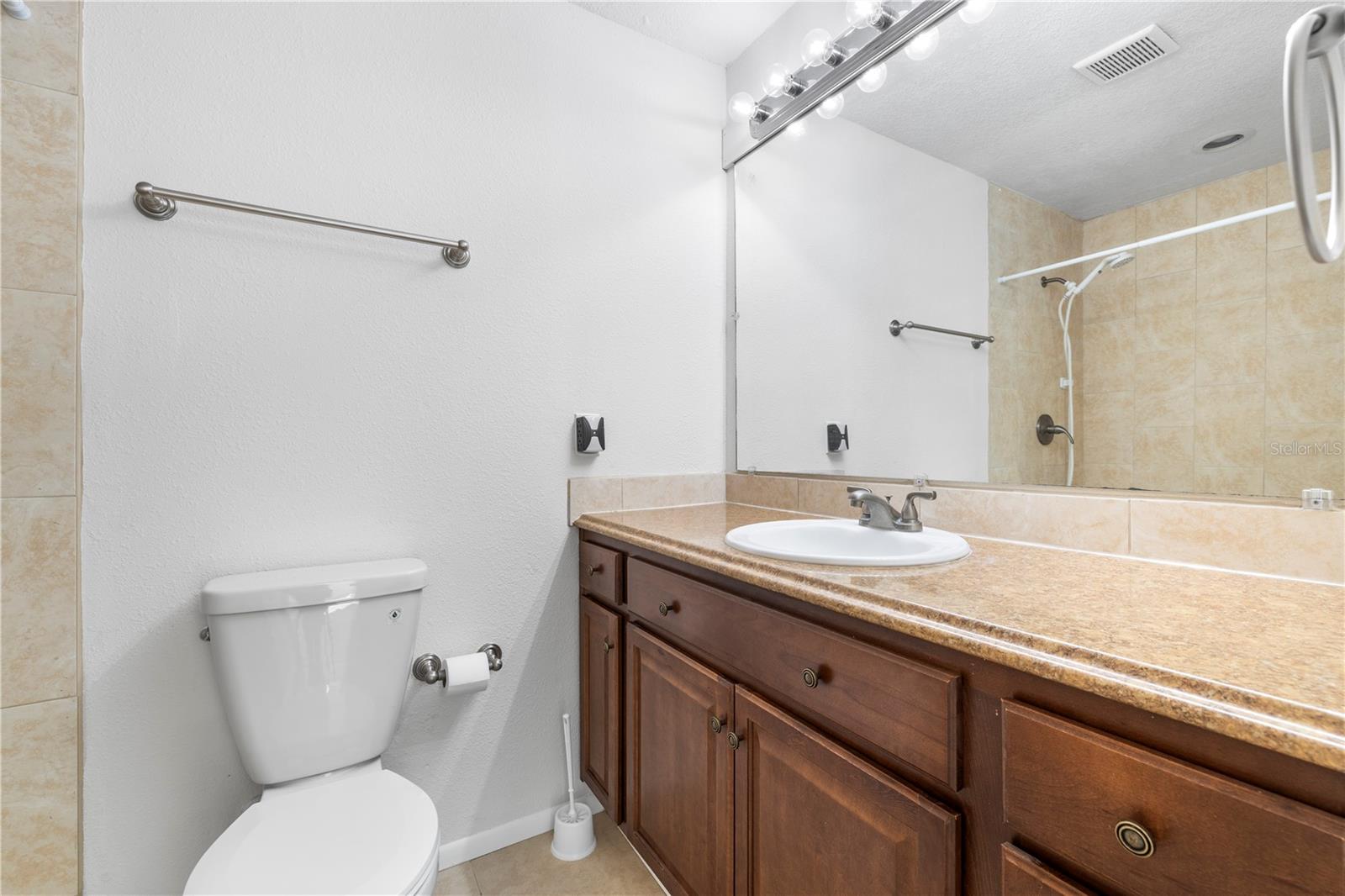 6432 Meadowbrook Ln Property Photo 24
