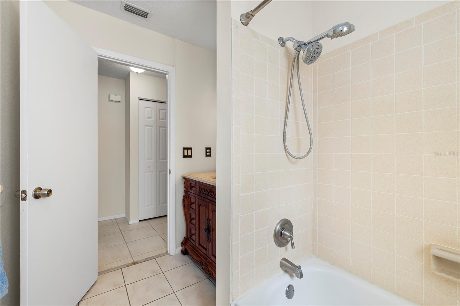 6432 Meadowbrook Ln Property Photo 28