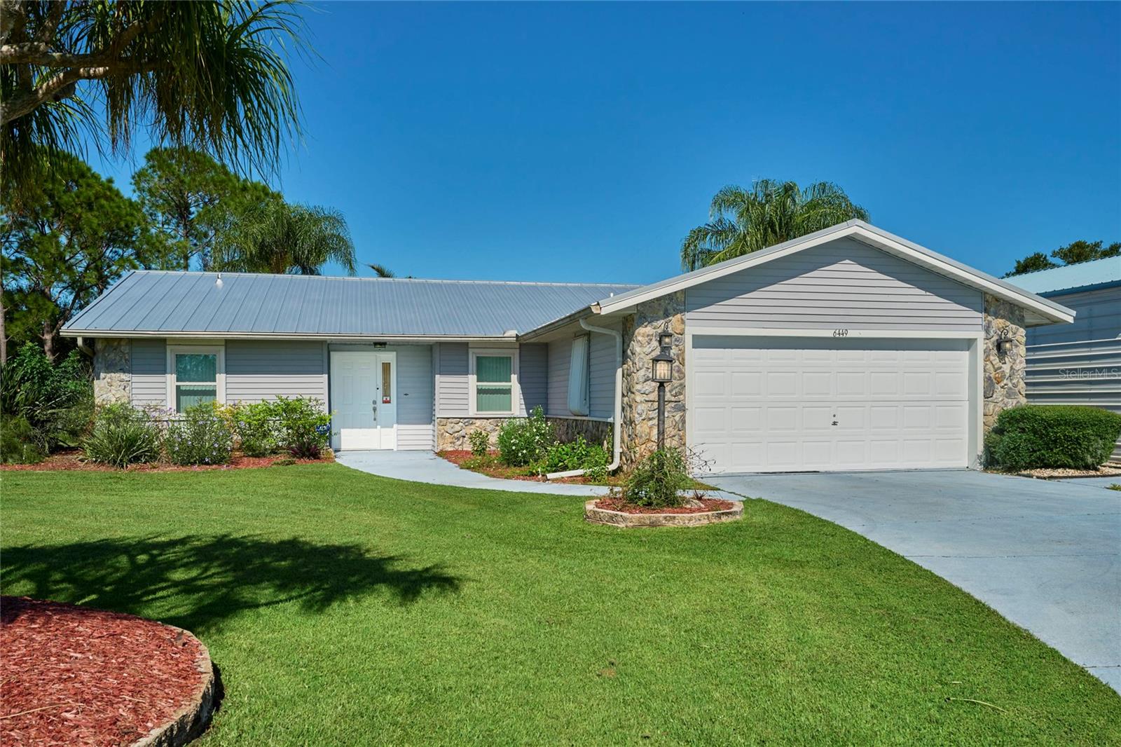 6449 Avocado Dr Property Photo 6