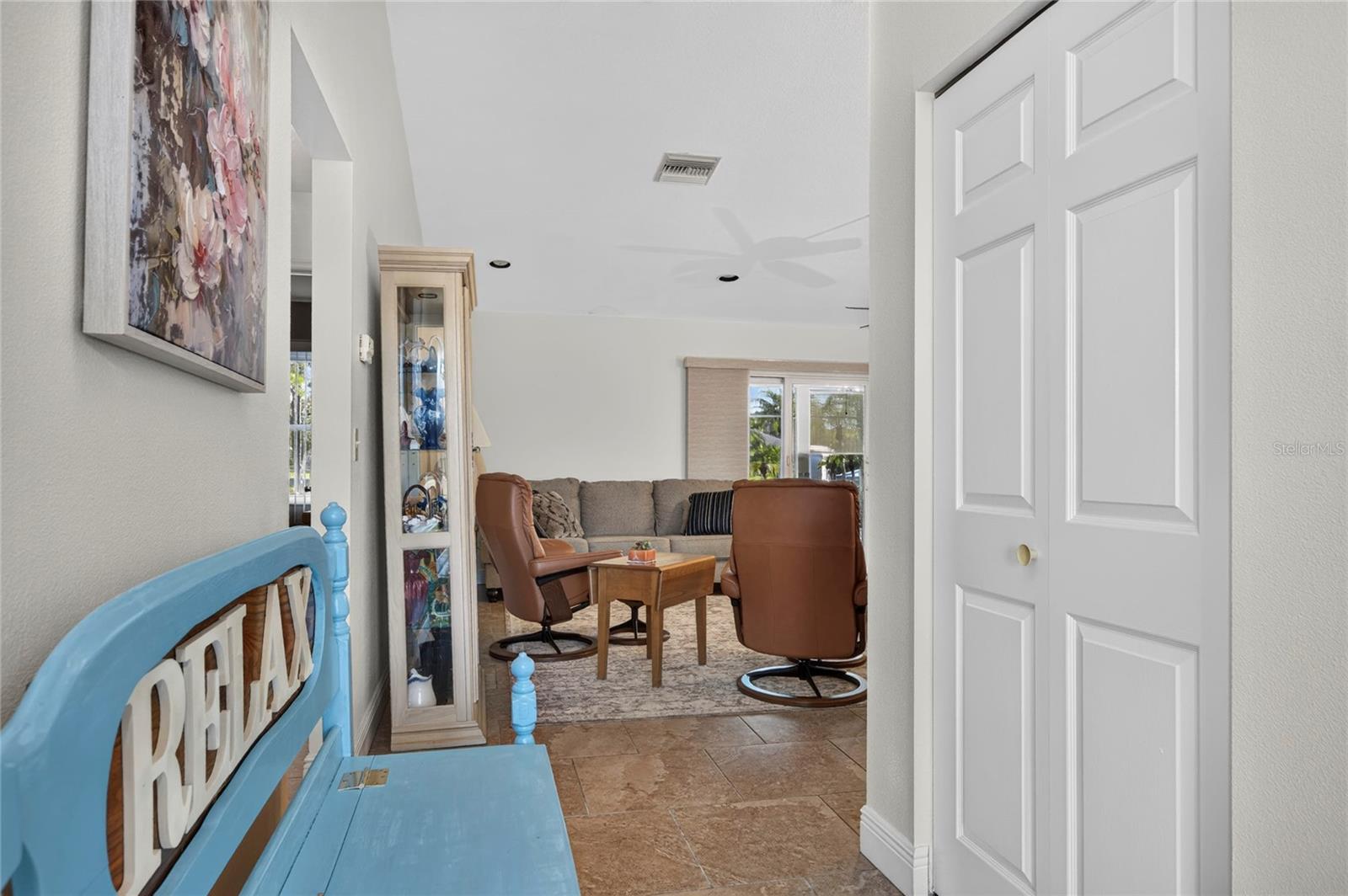 6449 Avocado Dr Property Photo 10