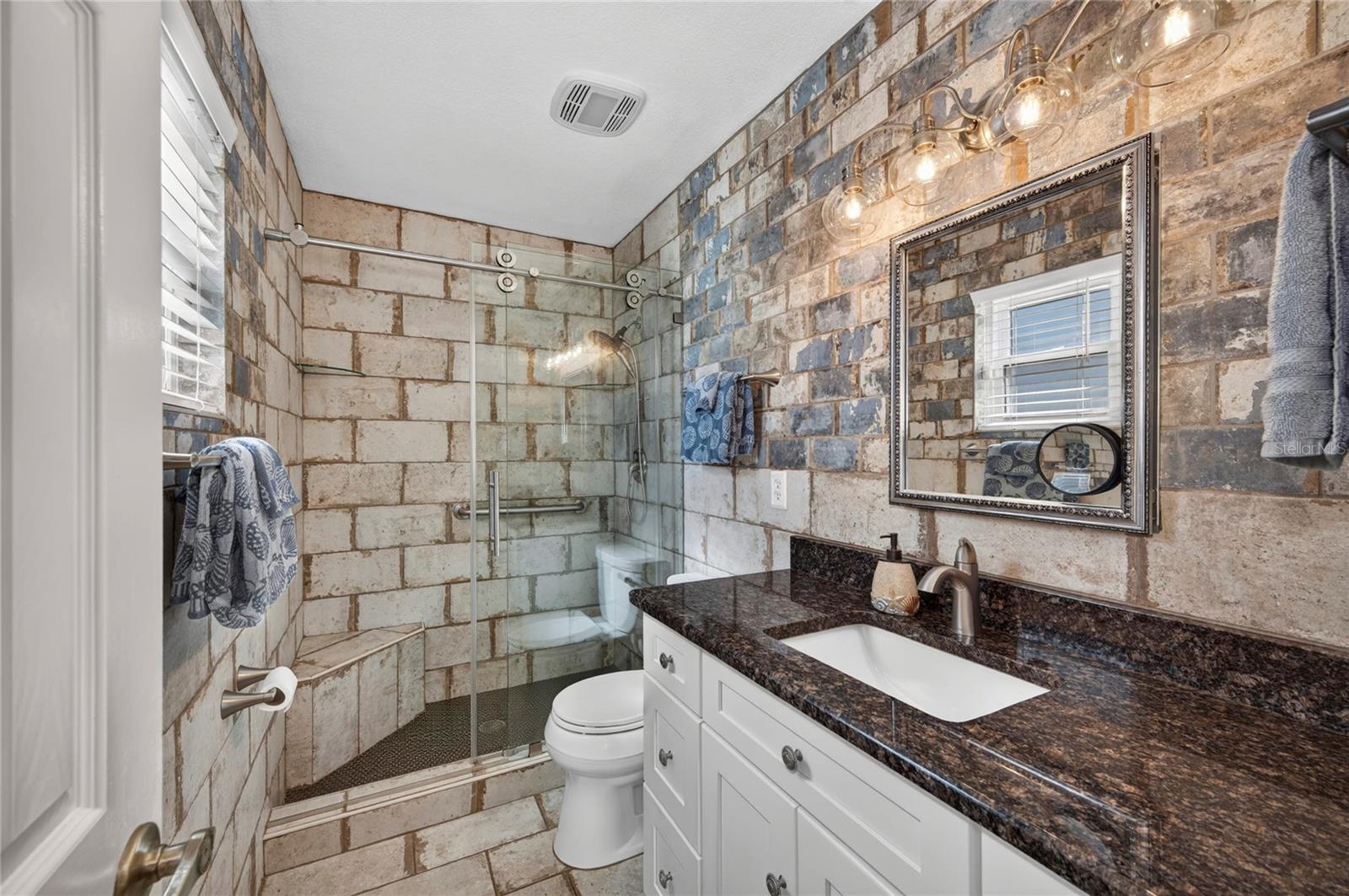 6449 Avocado Dr Property Photo 32