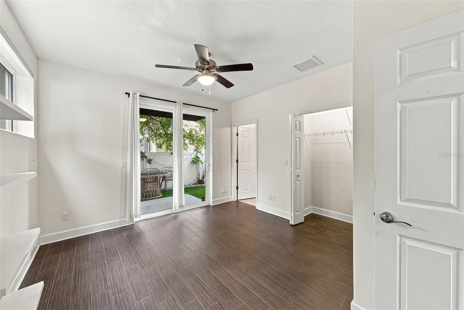 3226 W Horatio St Property Photo 3