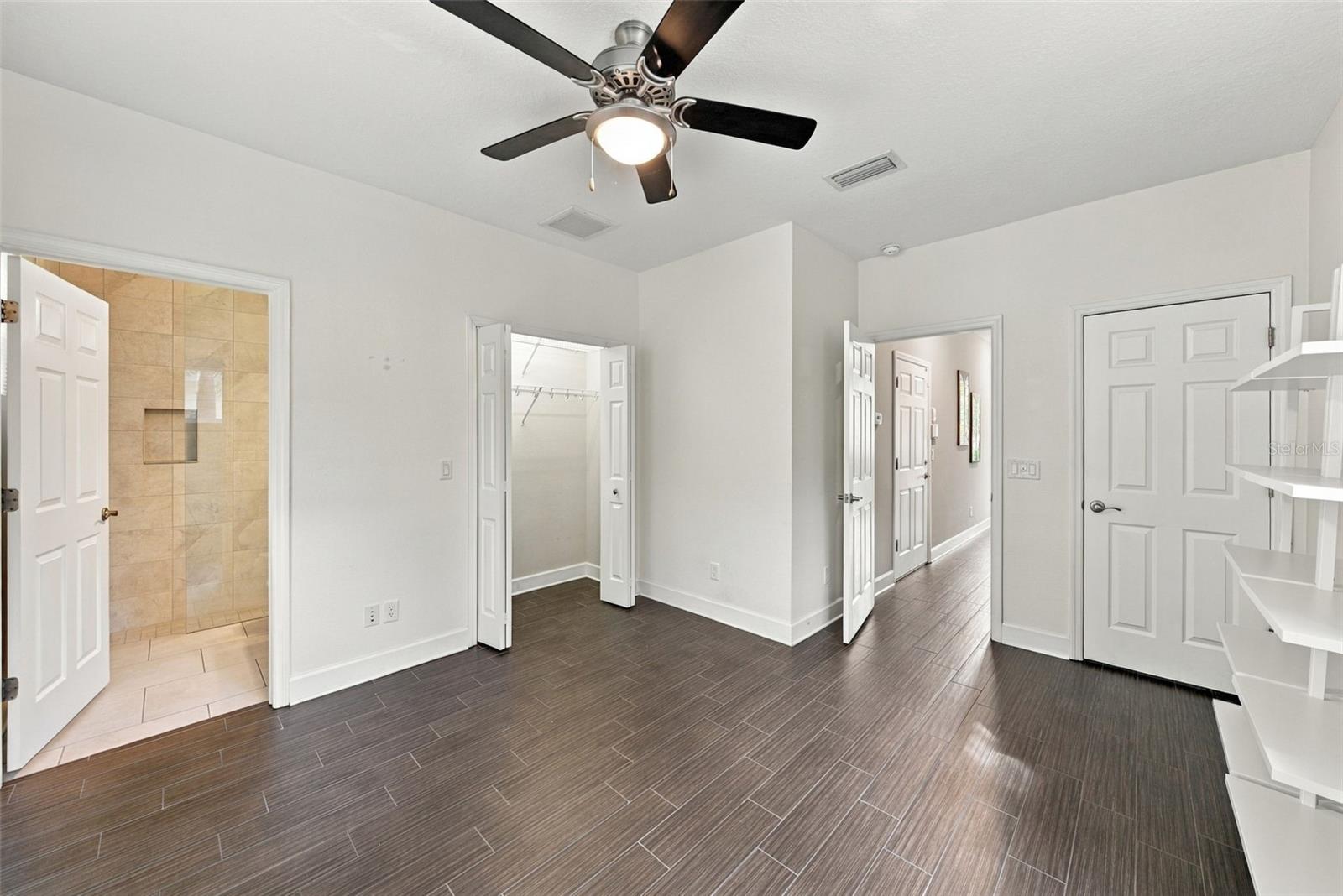 3226 W Horatio St Property Photo 4