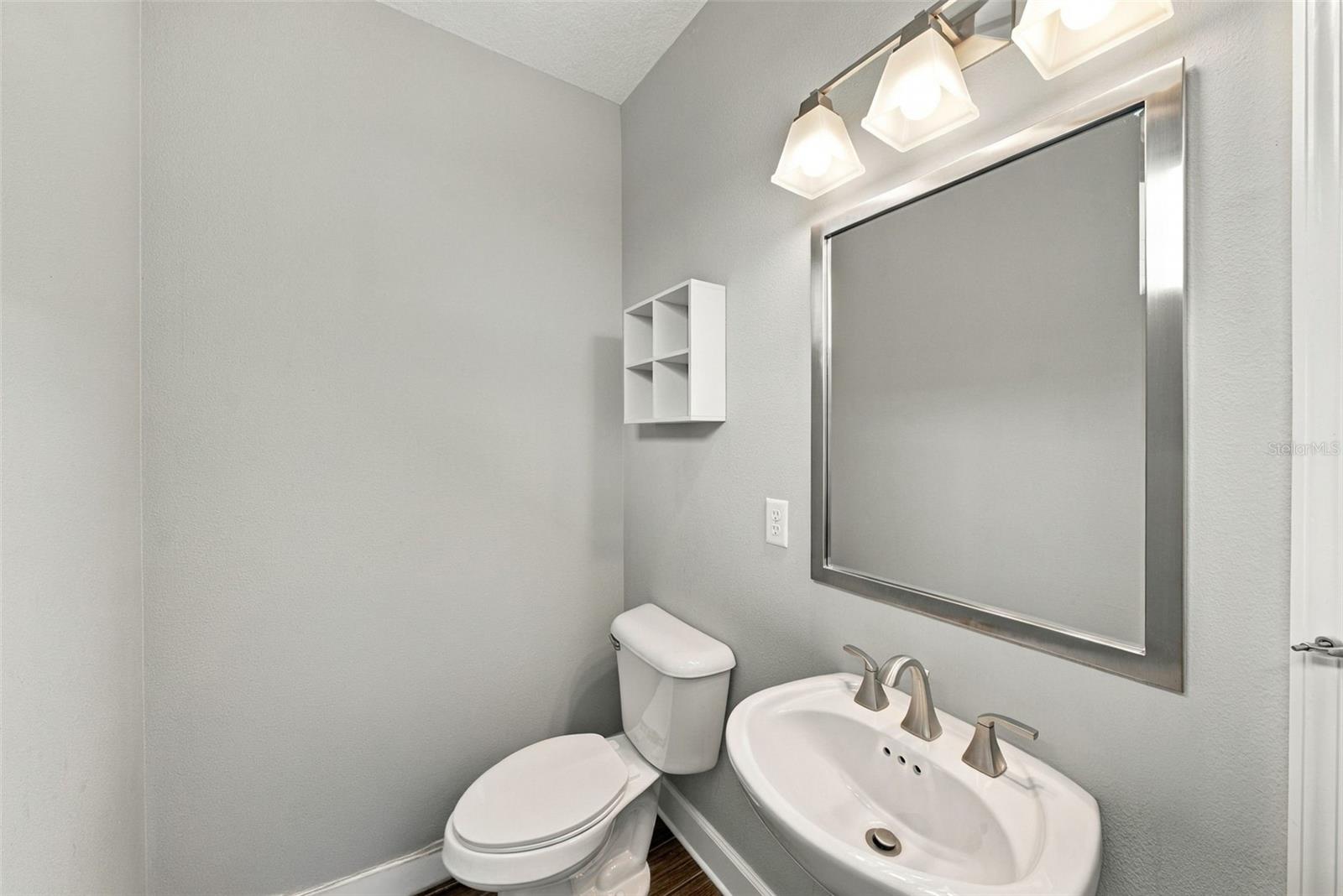 3226 W Horatio St Property Photo 17