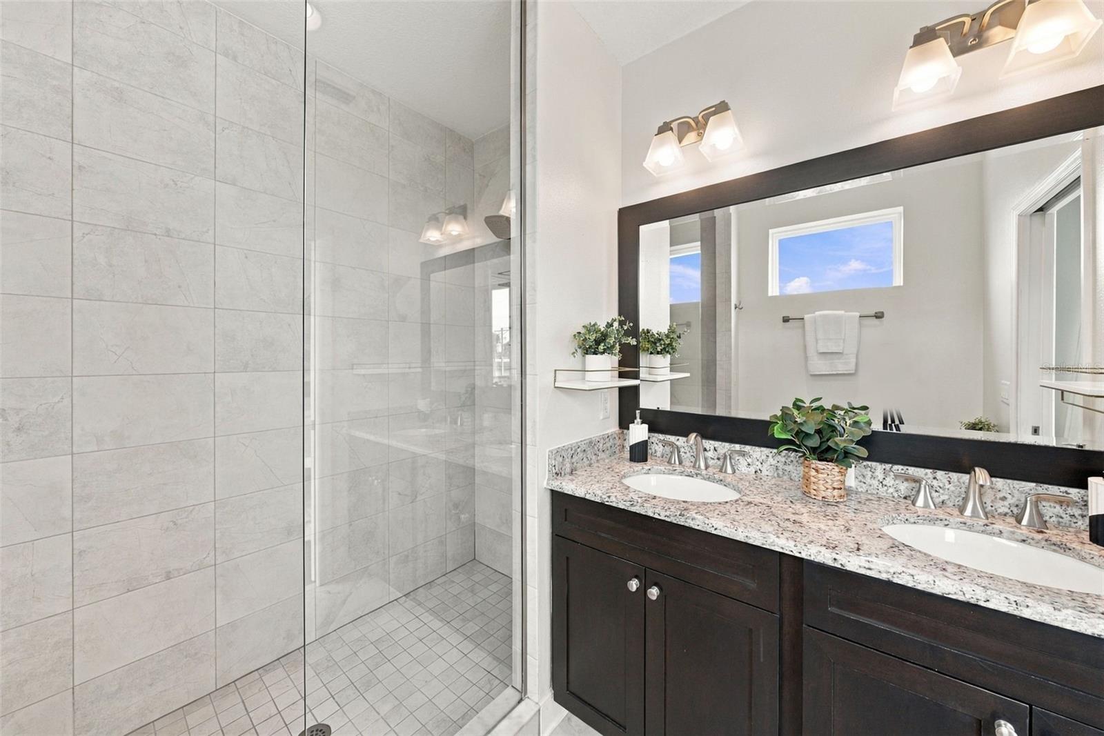 3226 W Horatio St Property Photo 24