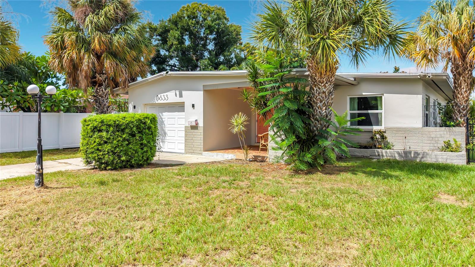 5833 Dartmouth Ave N Property Photo 2