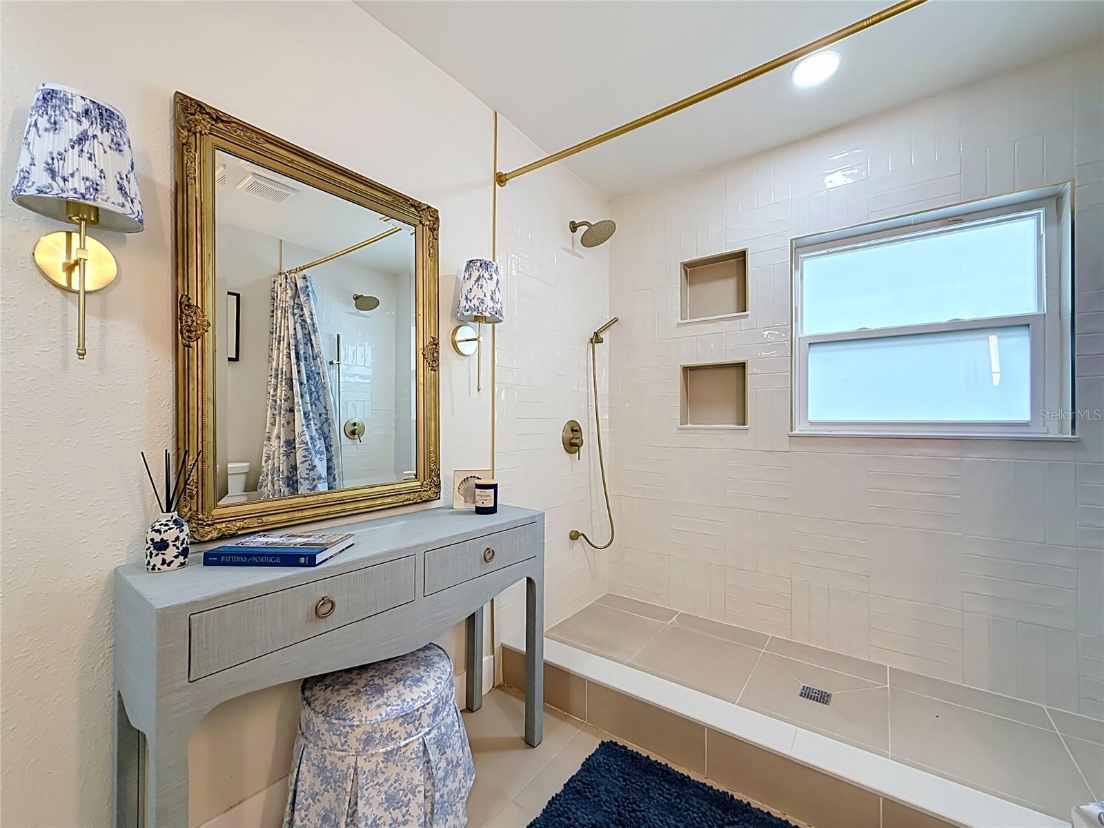 5833 Dartmouth Ave N Property Photo 38