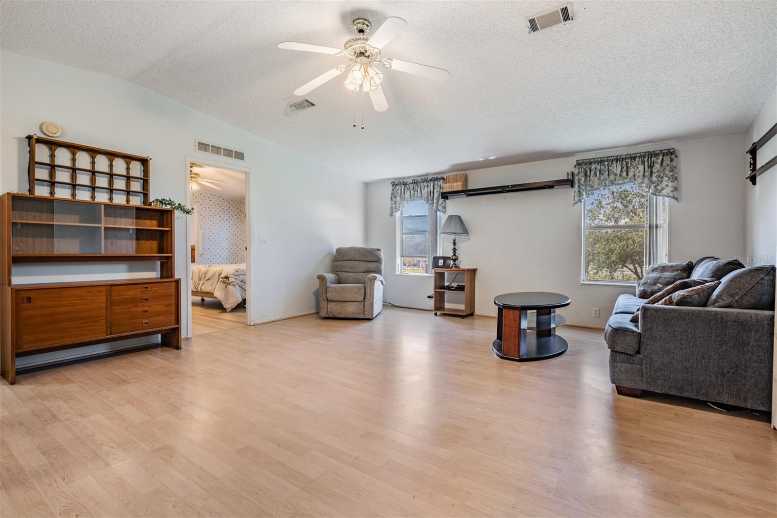 37700 Neukom Ave Property Photo 3