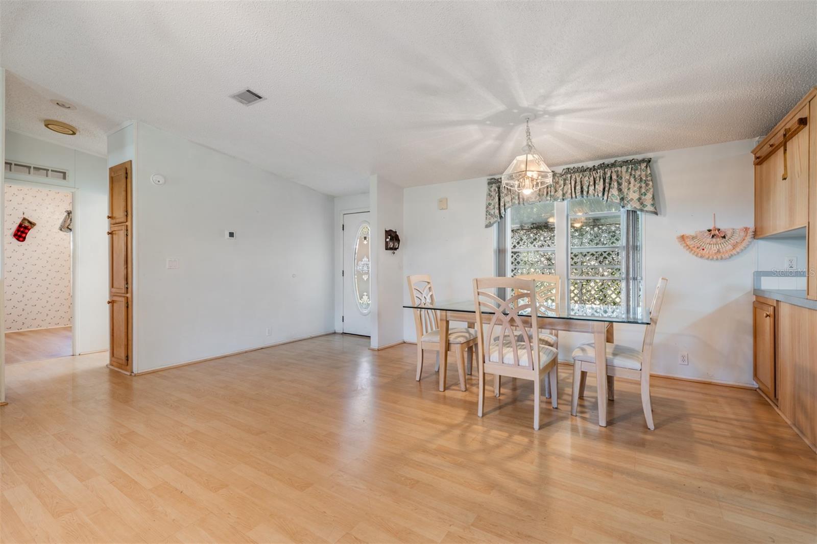 37700 Neukom Ave Property Photo 4