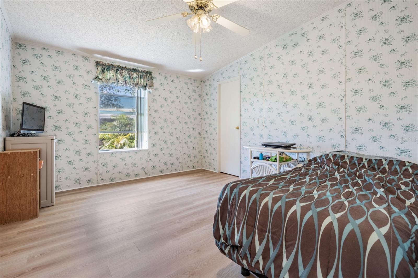 37700 Neukom Ave Property Photo 23