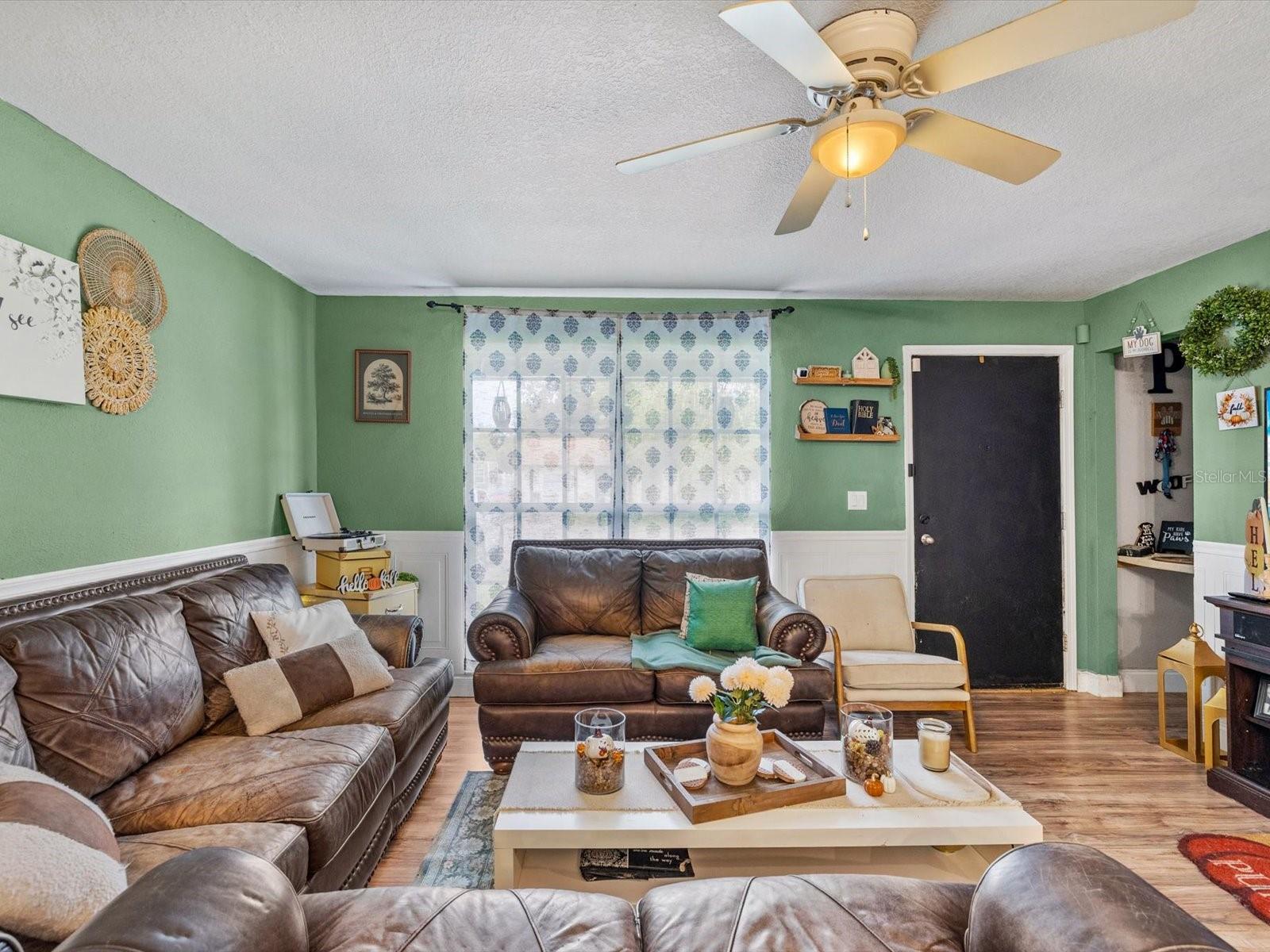 3220 Lenwood Dr Property Photo 4