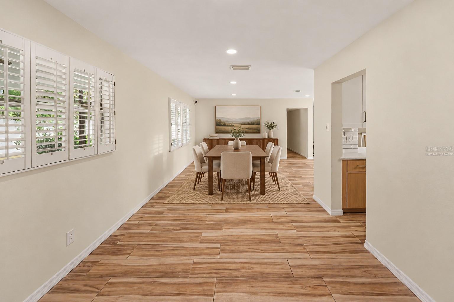 3936 E Eden Roc Cir #1 Property Photo 6