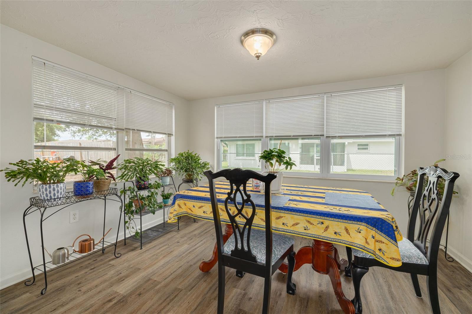 6047 9th Ave Property Photo 11