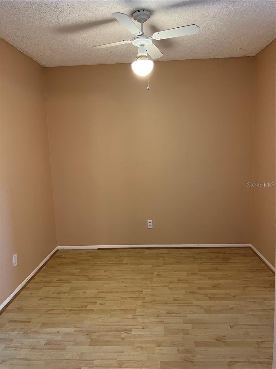 8542 10th St N #c Property Photo 10