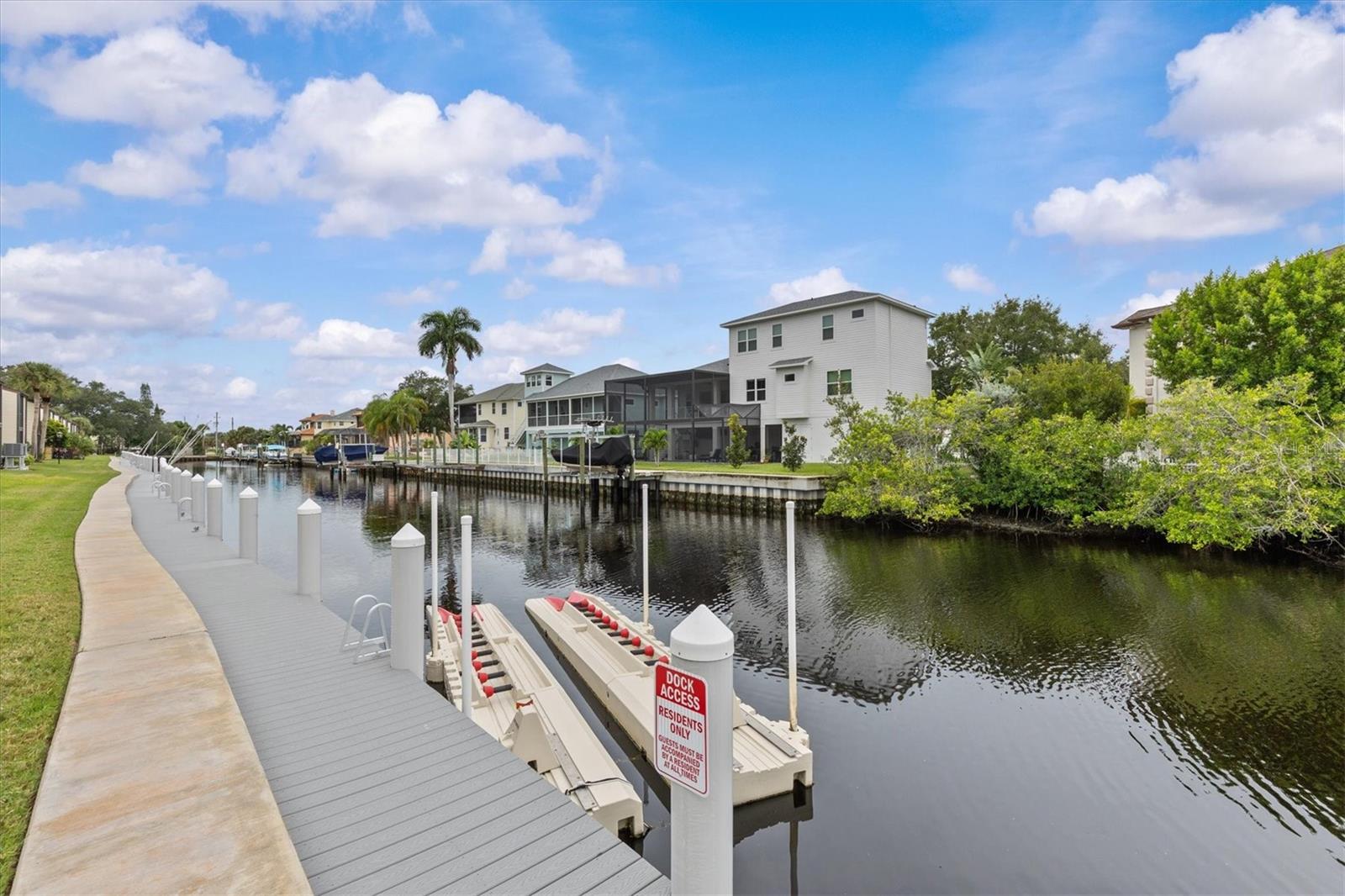 381 MOORINGS COVE DR #9B Property Photo 1