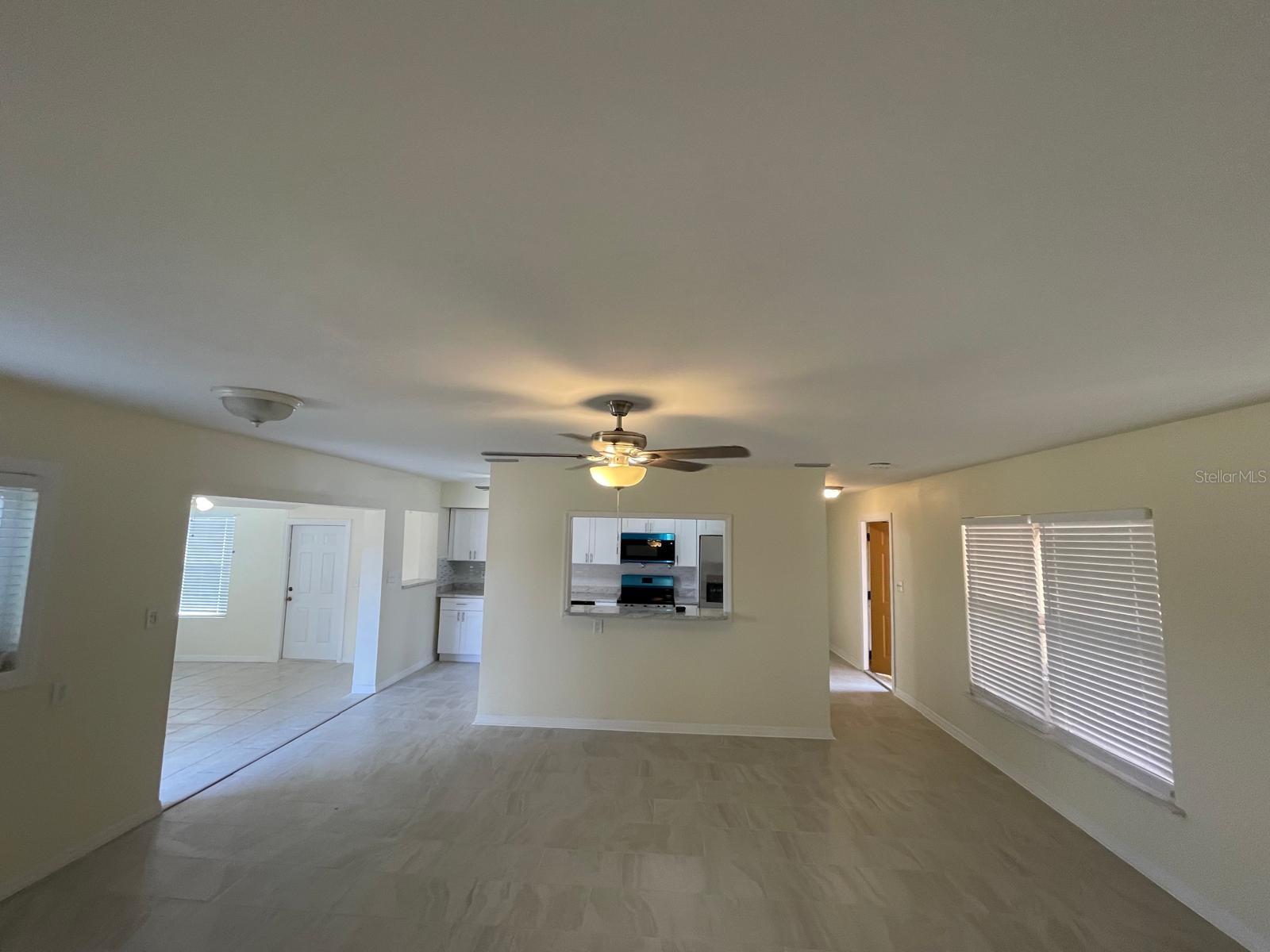 309 Country Club Dr Property Photo 2