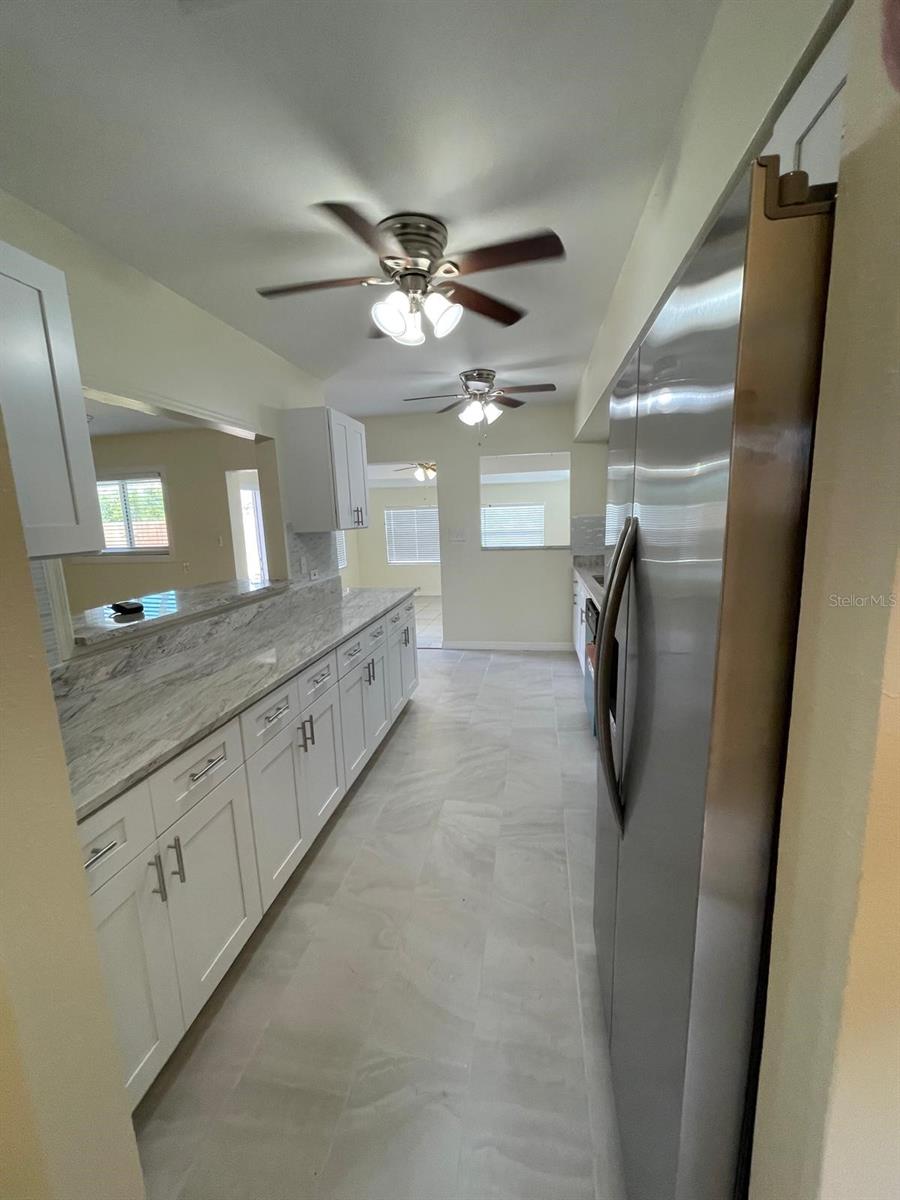 309 Country Club Dr Property Photo 4