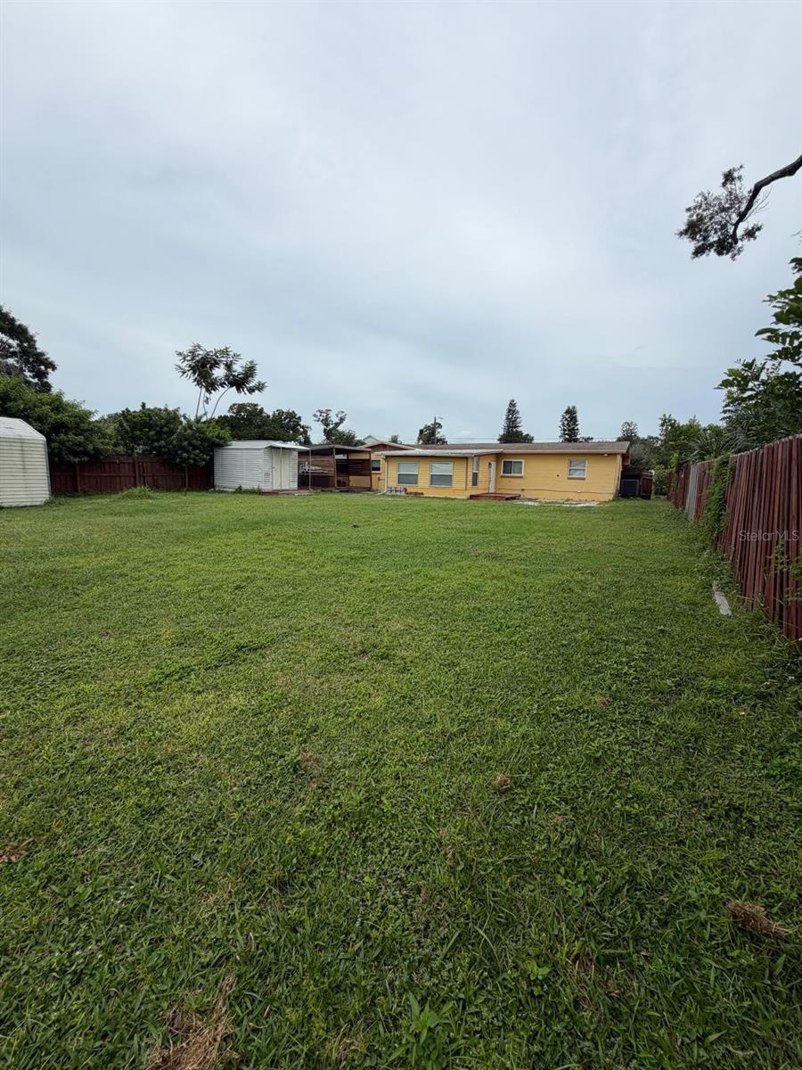 309 Country Club Dr Property Photo 13