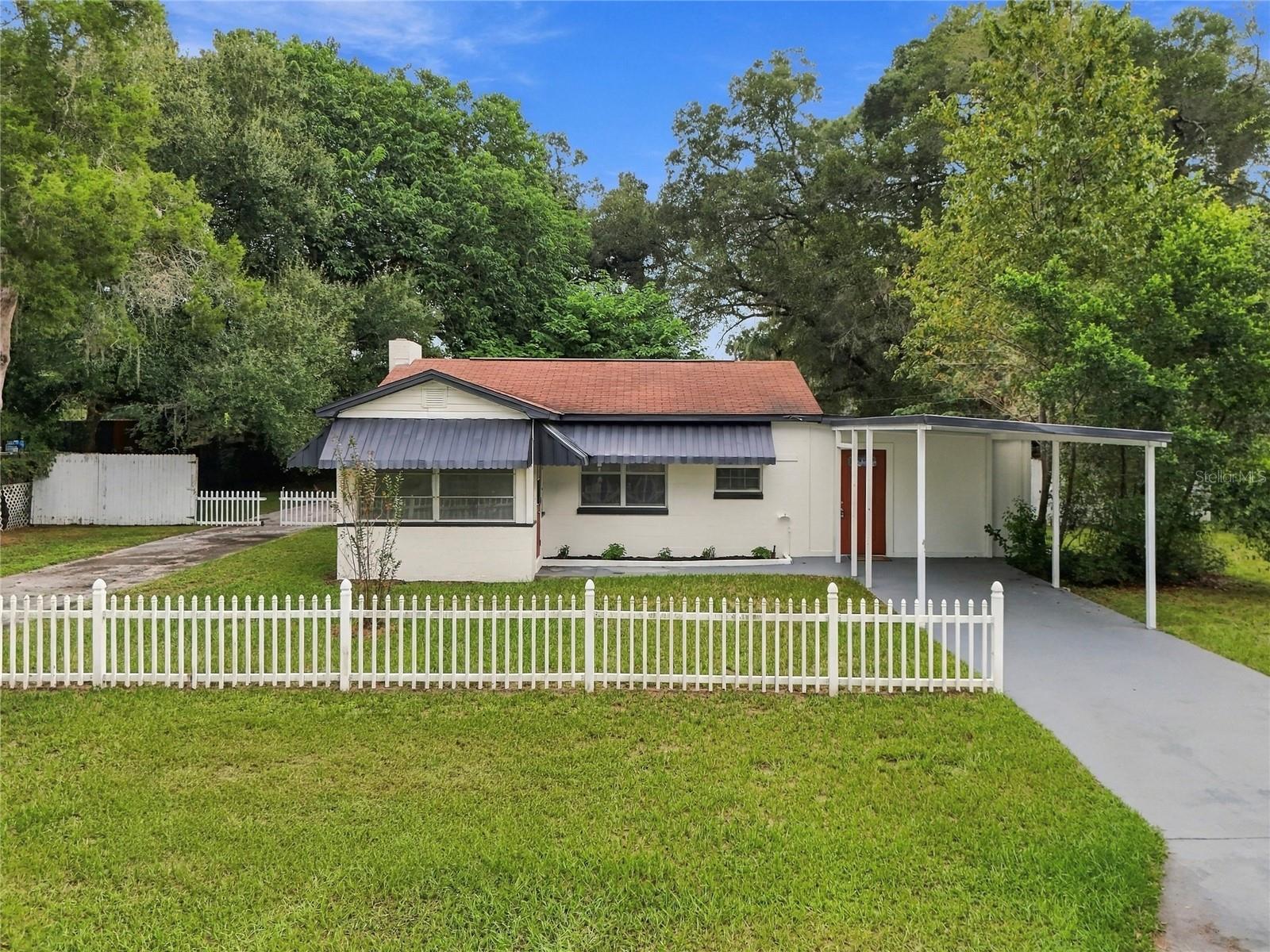 5175 E Live Oak Ln Property Photo 1