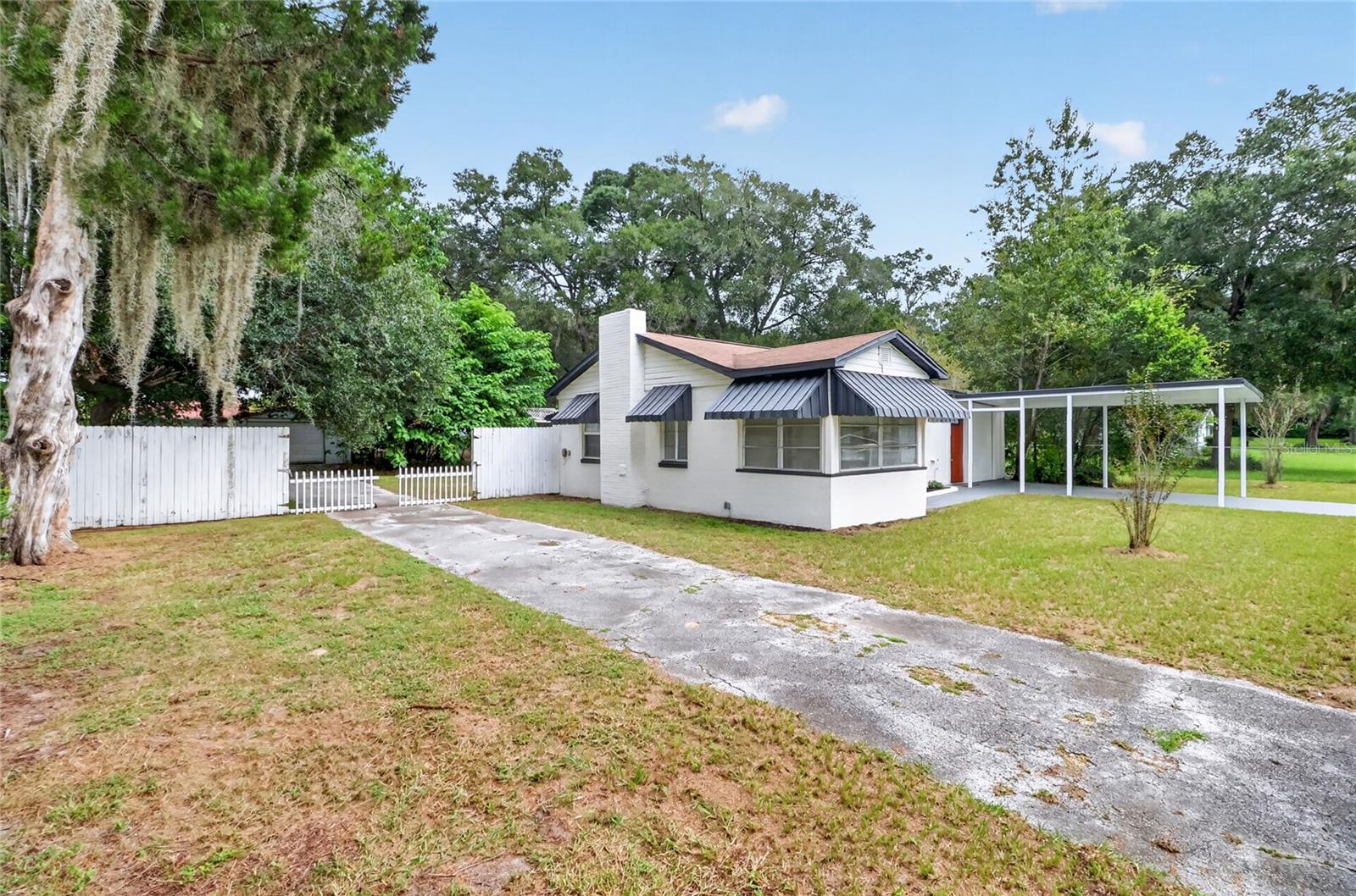 5175 E Live Oak Ln Property Photo 4