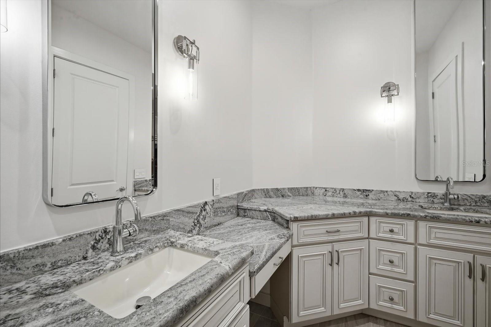 1465 Hillside Landing Dr Property Photo 28