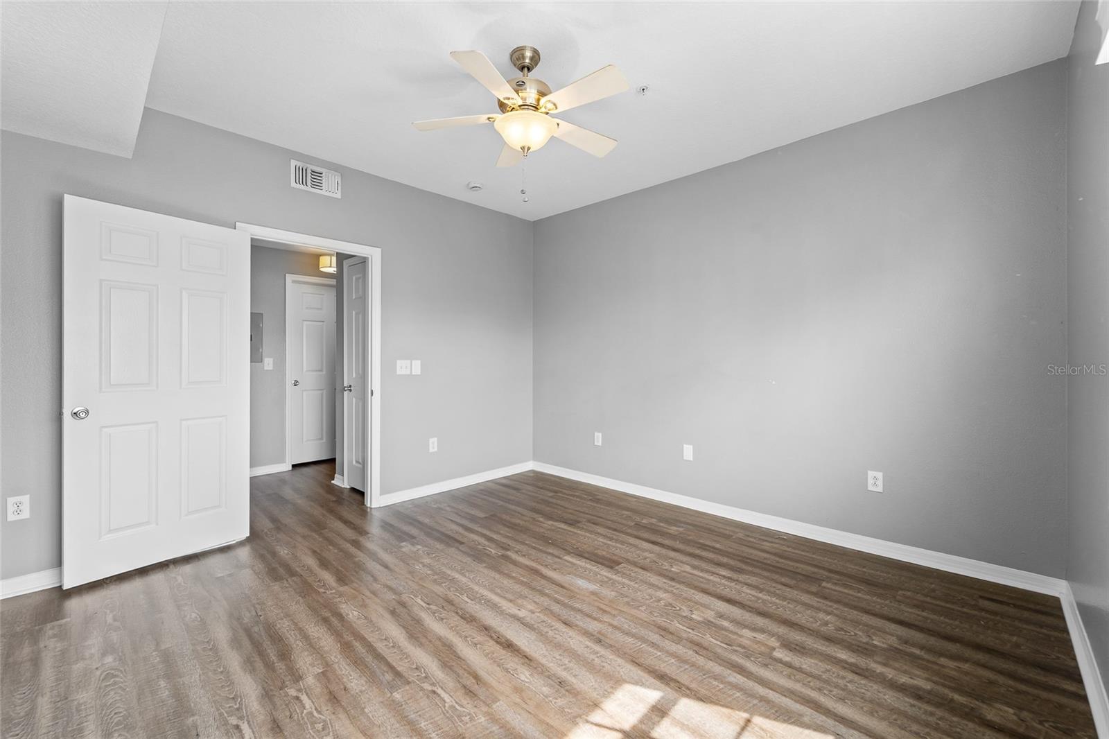501 Knights Run Ave #2324 Property Photo 18