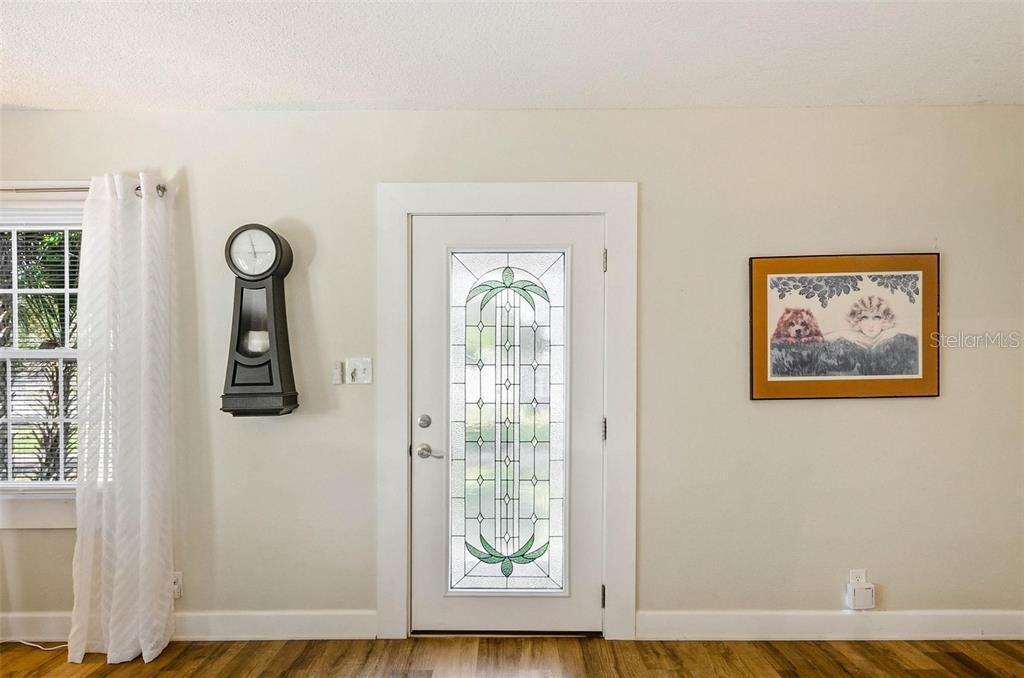 1002 W Indiana Ave Property Photo 3