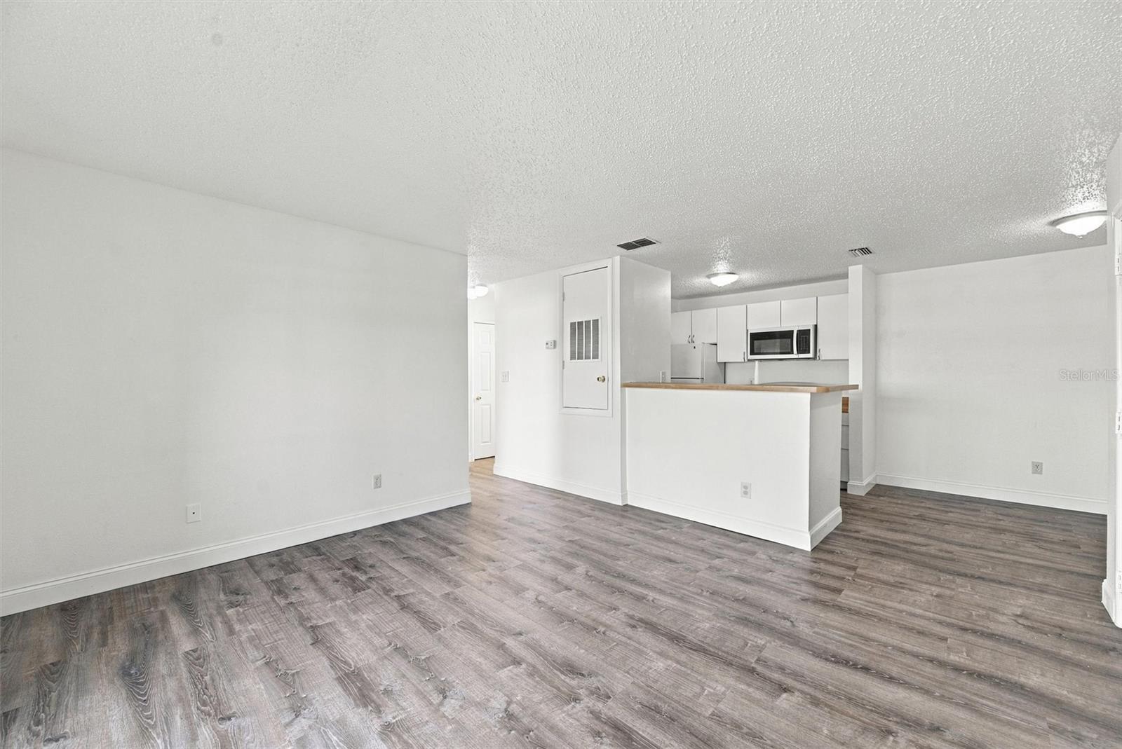 1400 Gandy Blvd N #416 Property Photo 4