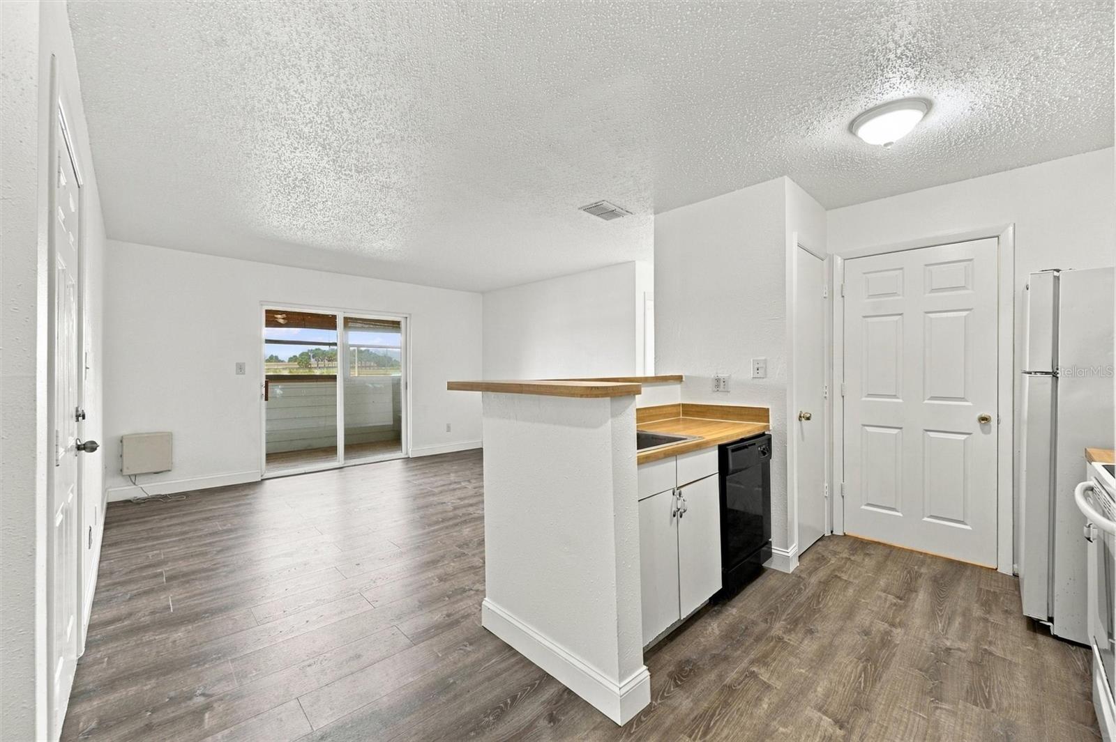 1400 Gandy Blvd N #416 Property Photo 8