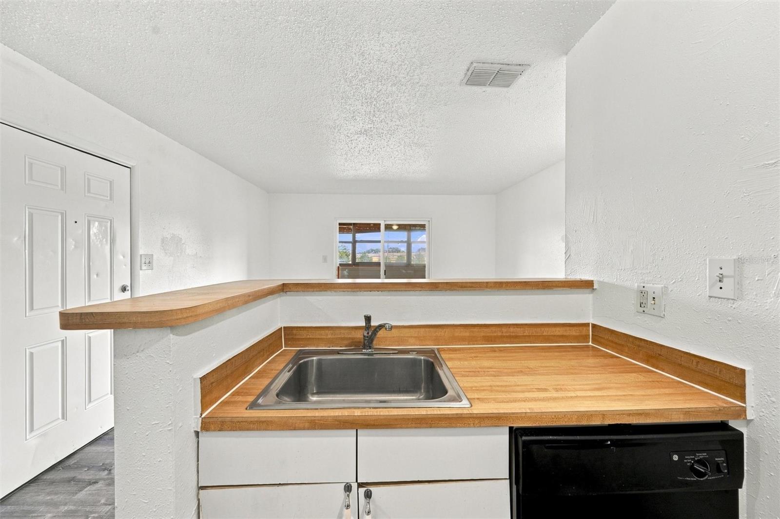 1400 Gandy Blvd N #416 Property Photo 10
