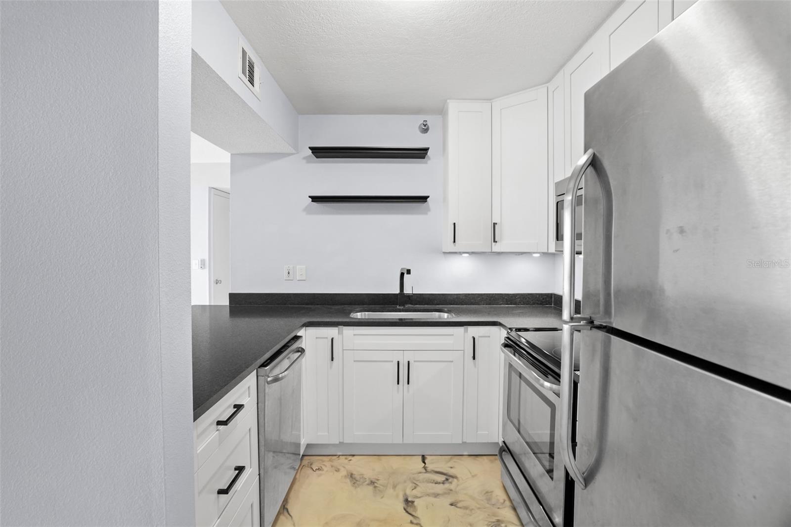 3002 W Cleveland St #d3 Property Photo 13