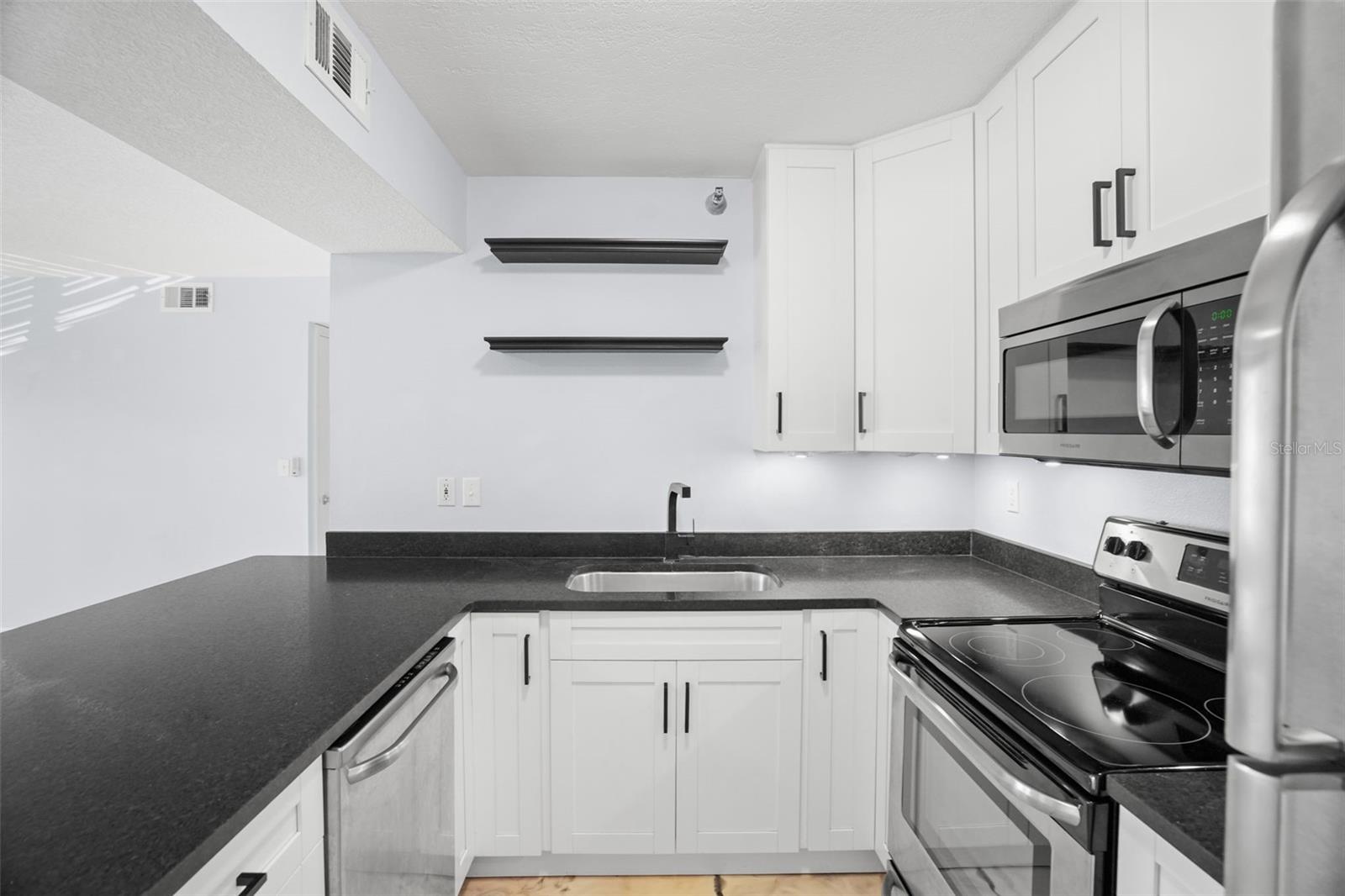 3002 W Cleveland St #d3 Property Photo 18