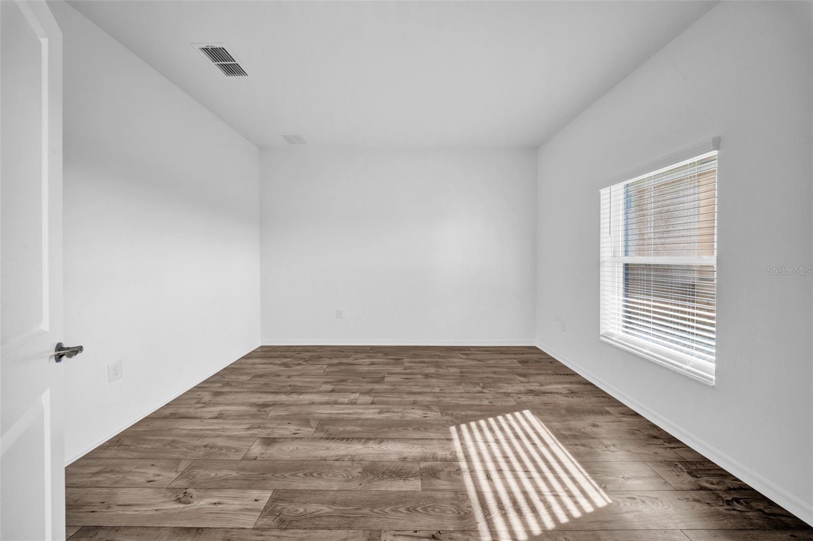 5841 Riverston Ave Property Photo 16