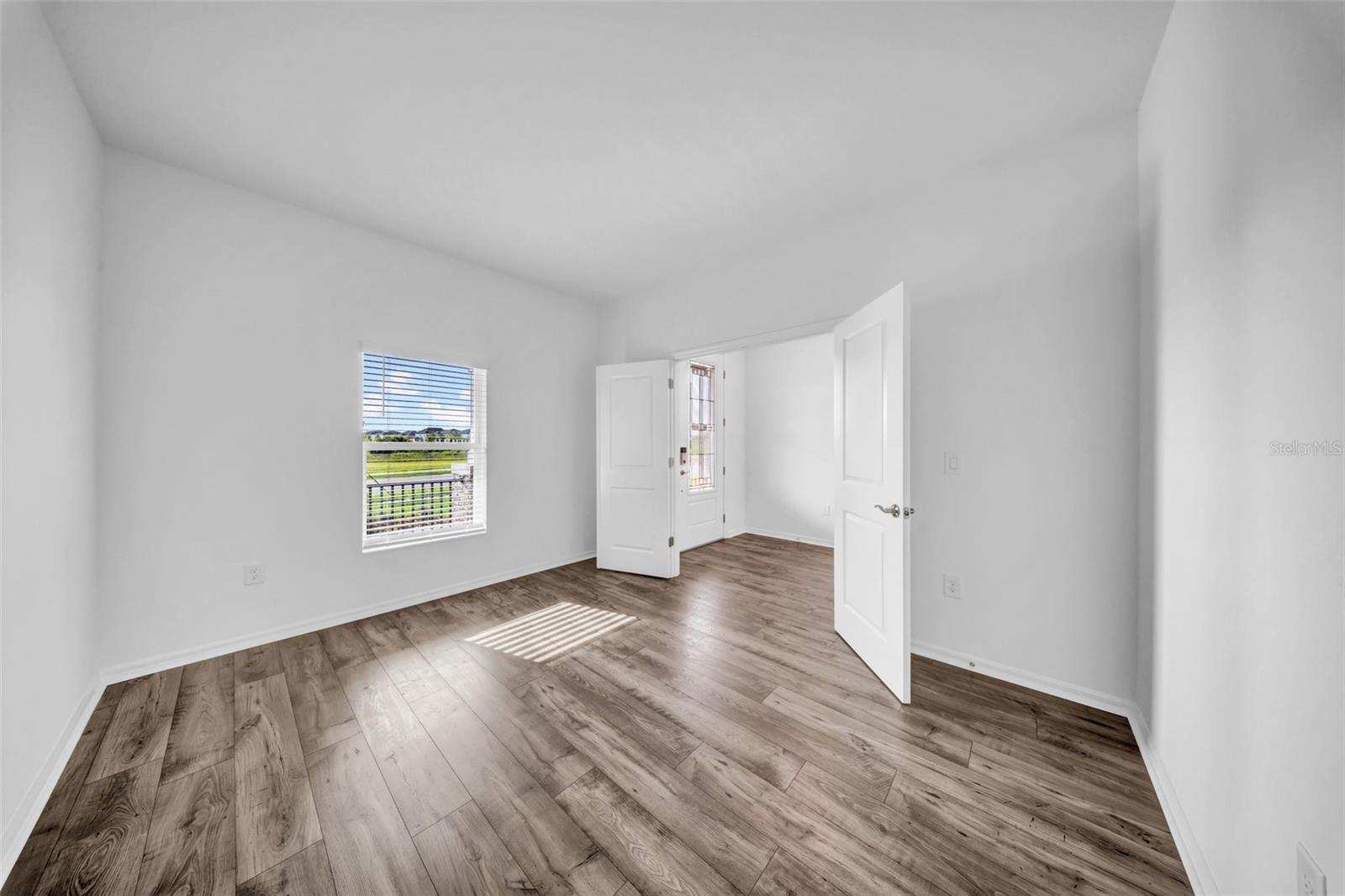 5841 Riverston Ave Property Photo 17