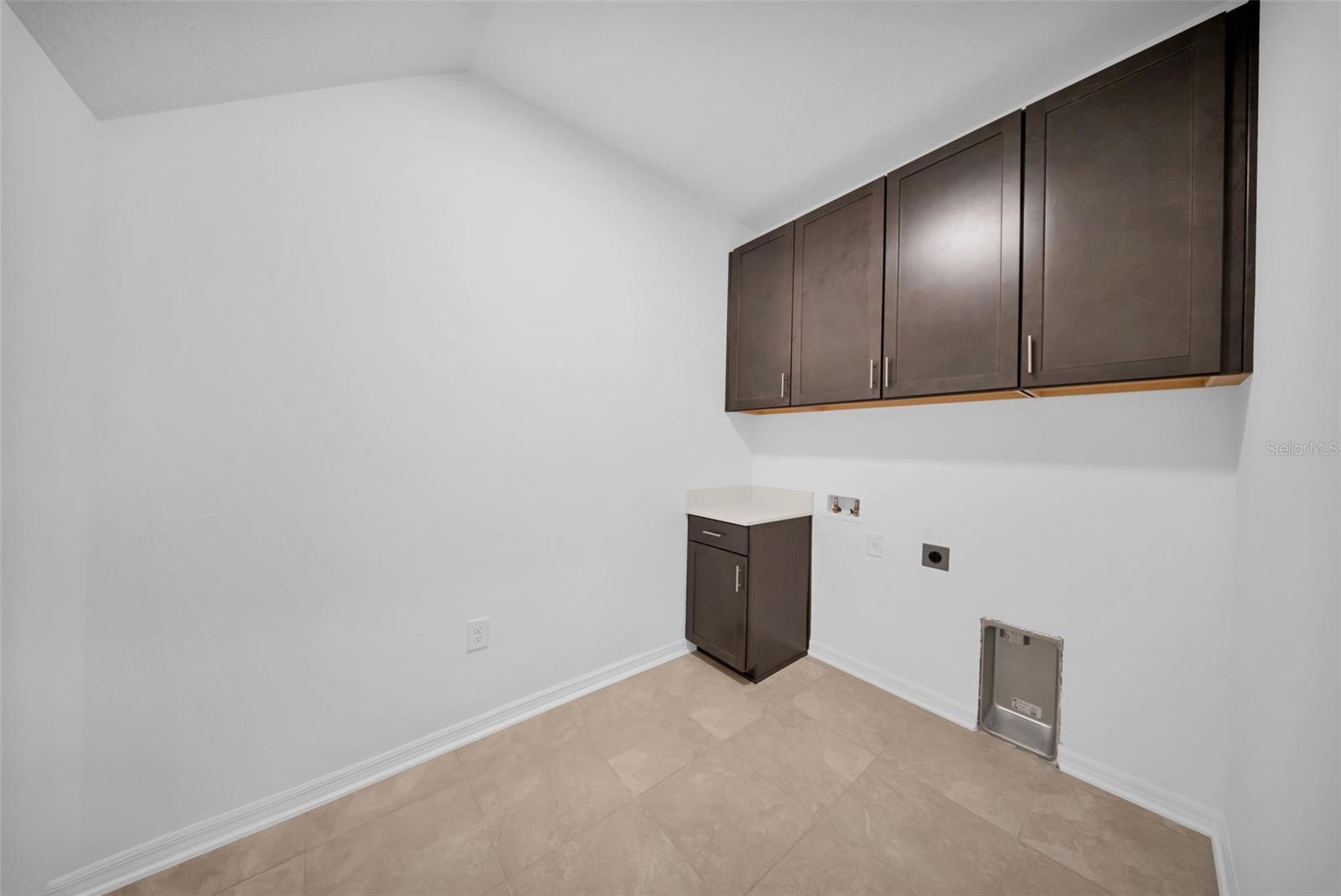 5841 Riverston Ave Property Photo 25
