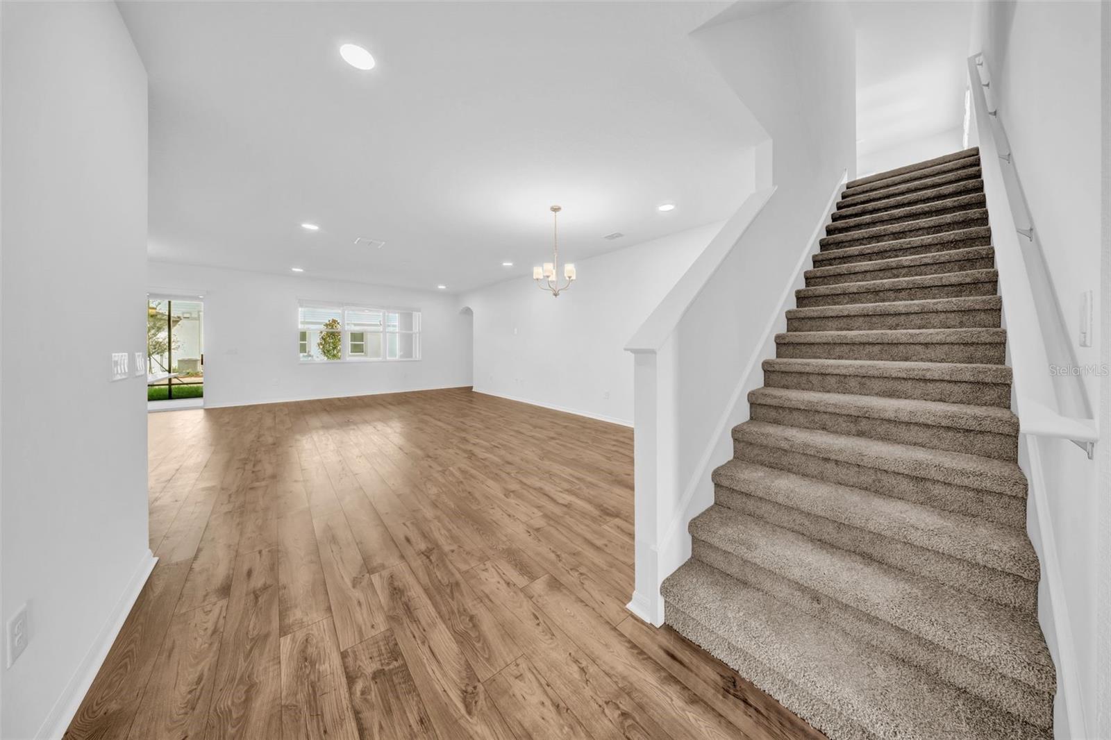 5841 Riverston Ave Property Photo 30