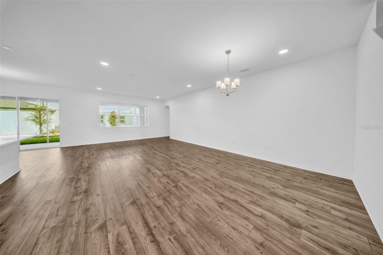 5841 Riverston Ave Property Photo 31