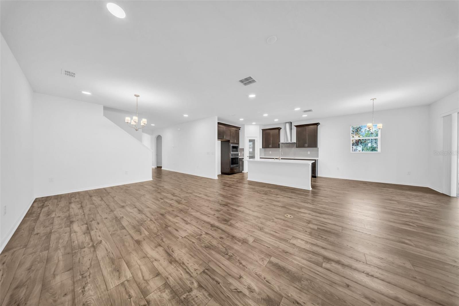 5841 Riverston Ave Property Photo 34