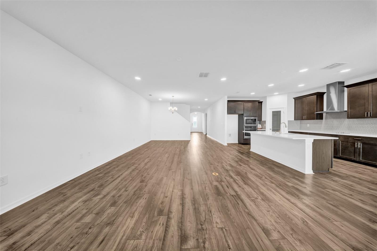 5841 Riverston Ave Property Photo 35
