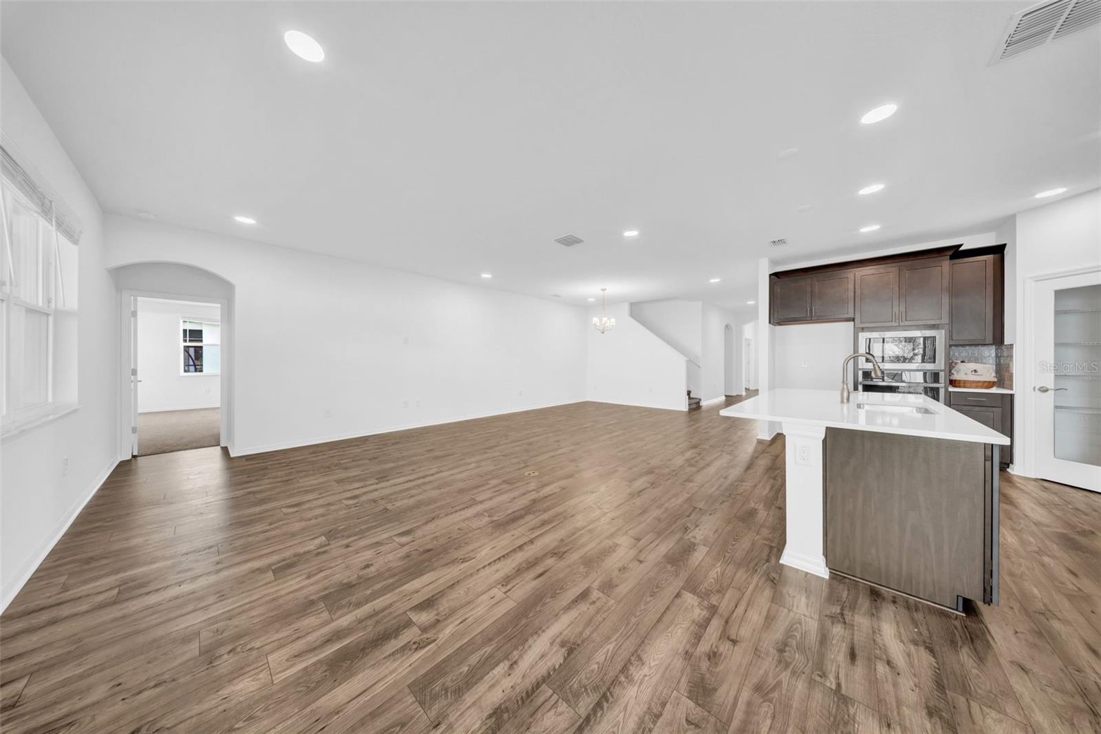 5841 Riverston Ave Property Photo 36