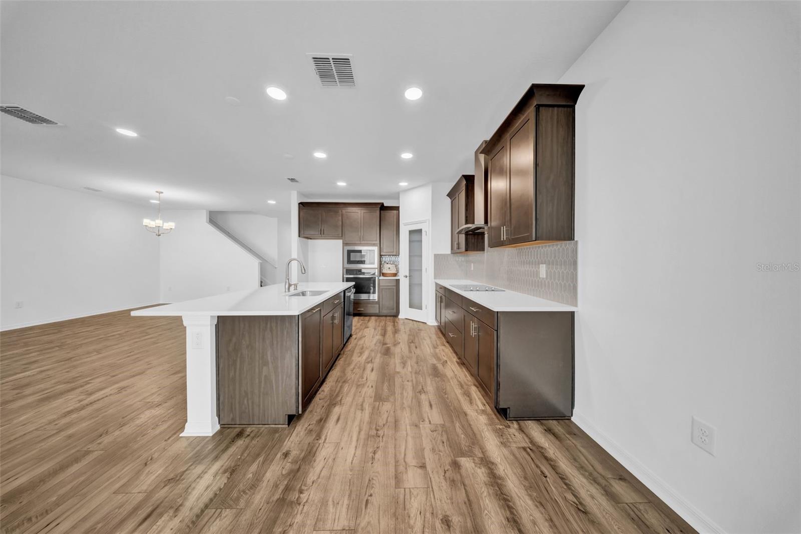 5841 Riverston Ave Property Photo 39