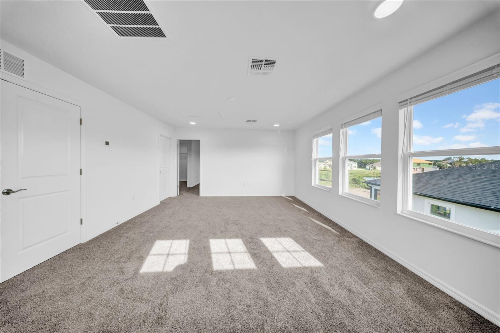 5841 Riverston Ave Property Photo 55