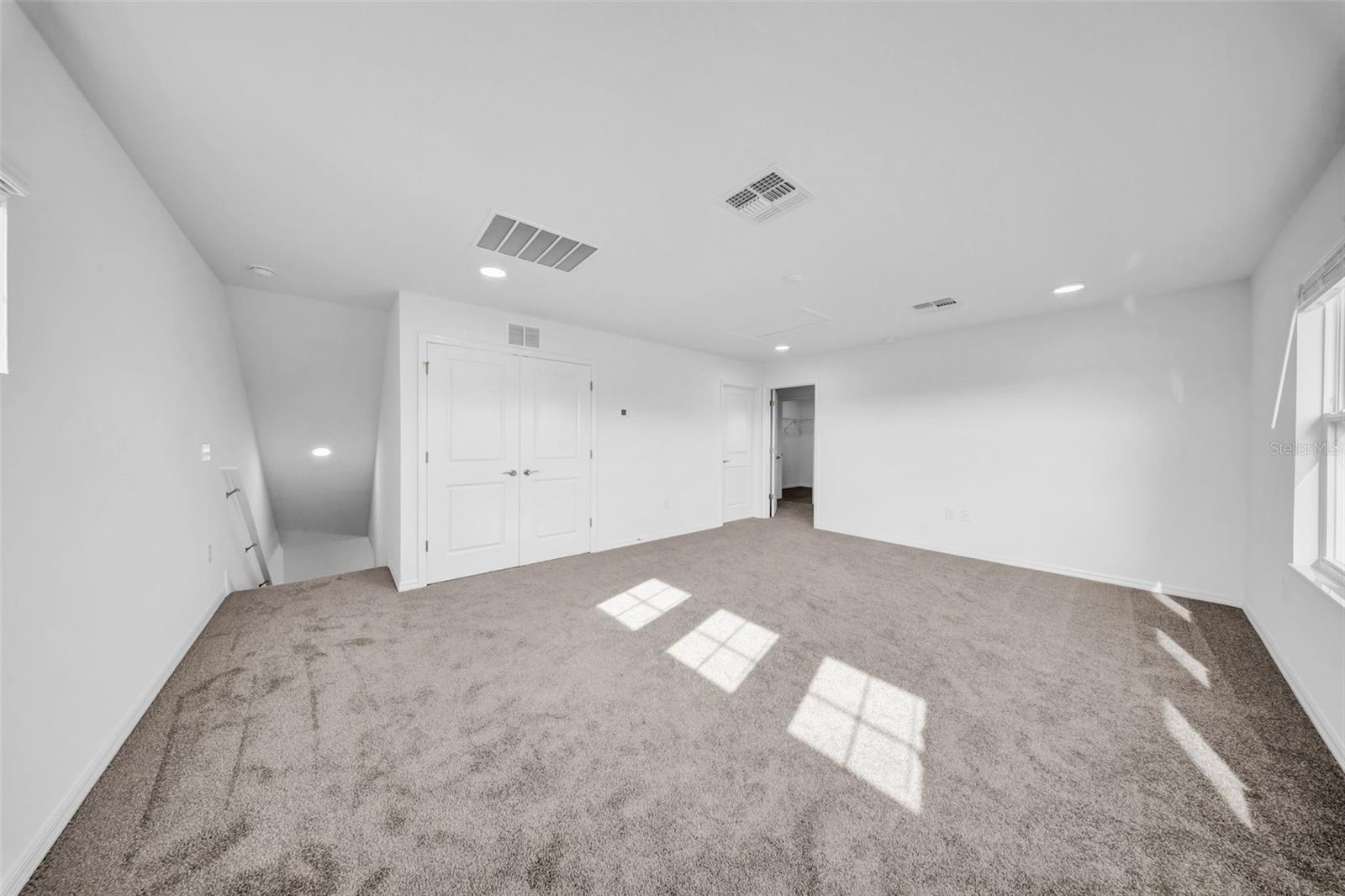 5841 Riverston Ave Property Photo 56