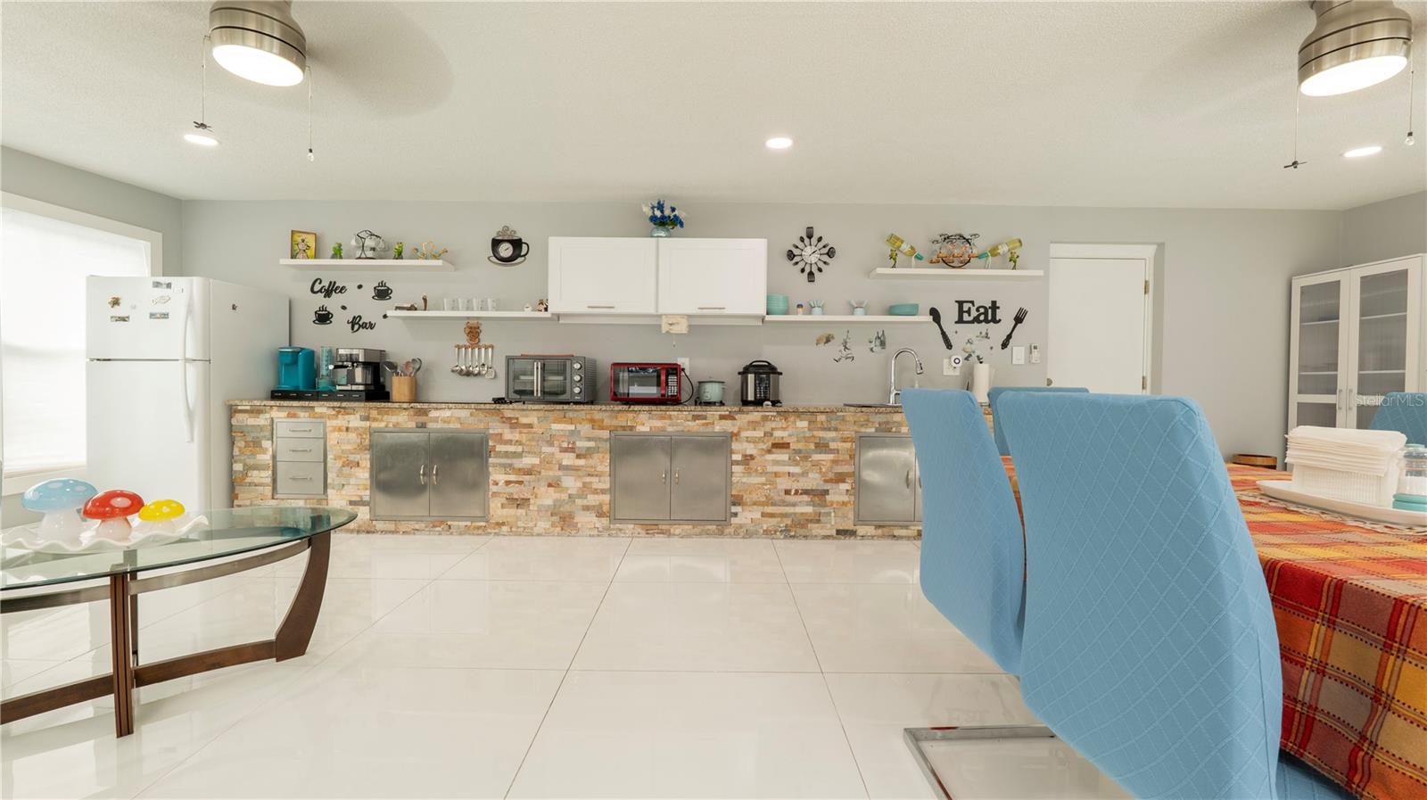 9446 Bayside Ct Property Photo 30