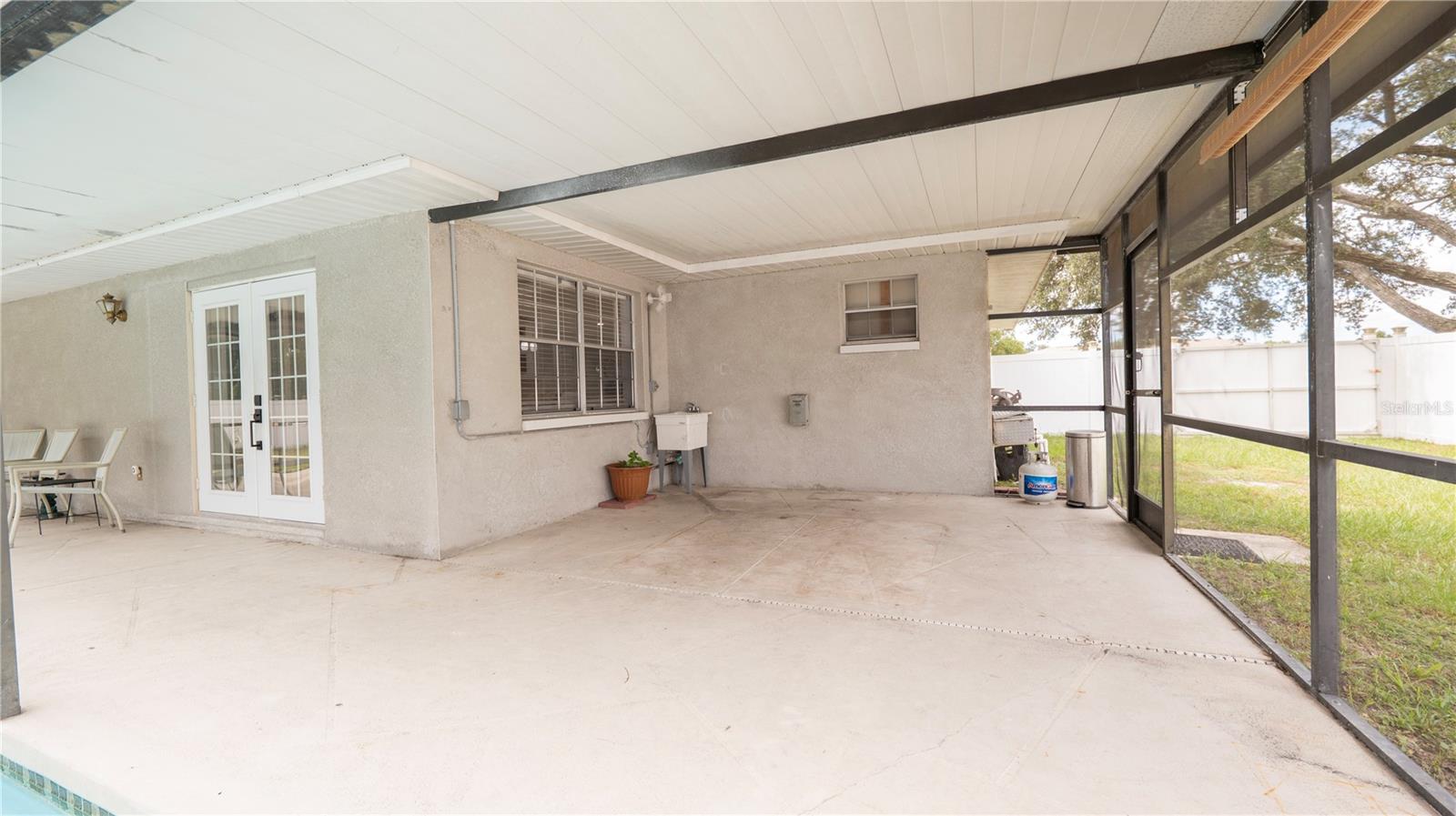9446 Bayside Ct Property Photo 36
