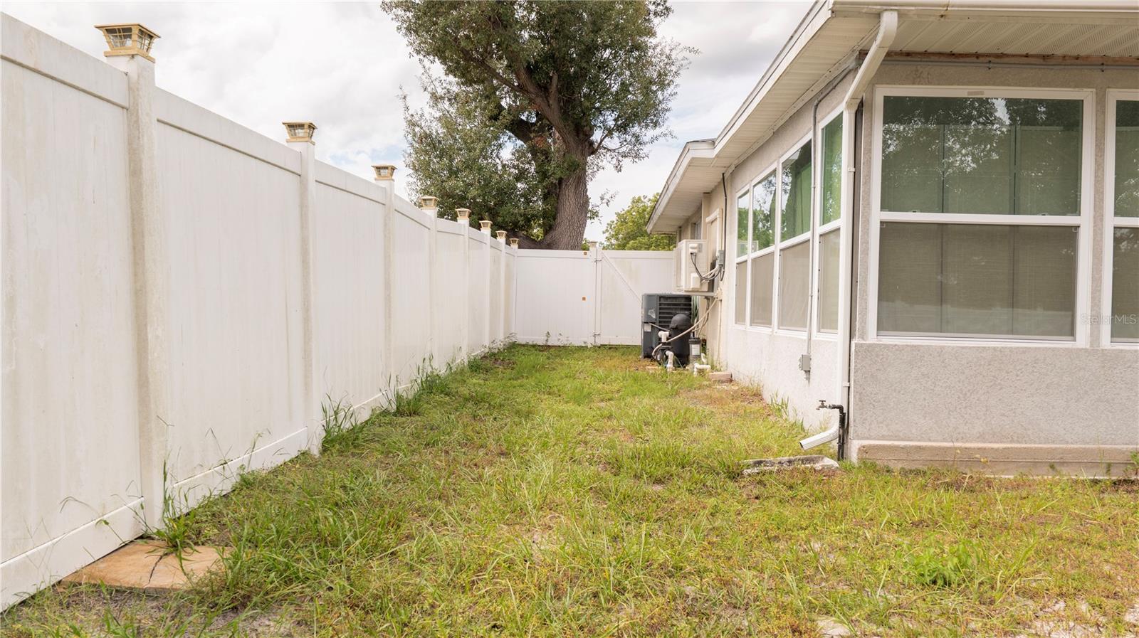 9446 Bayside Ct Property Photo 37