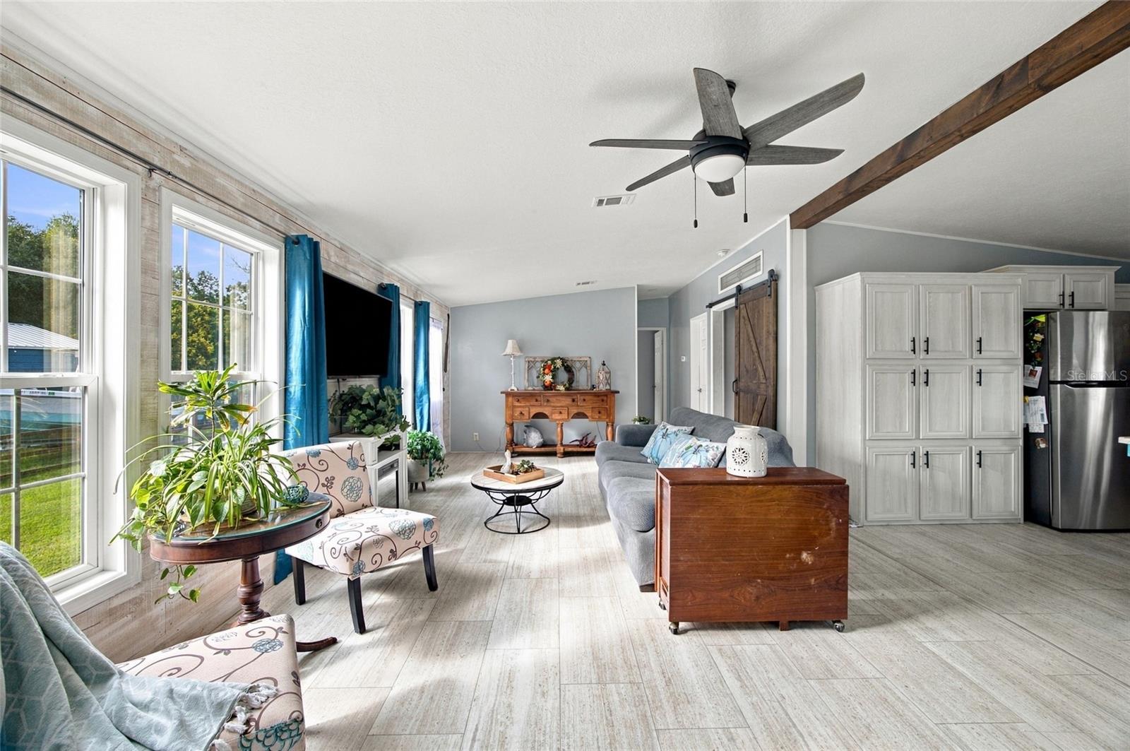18085 Nicholas Ave Property Photo 6