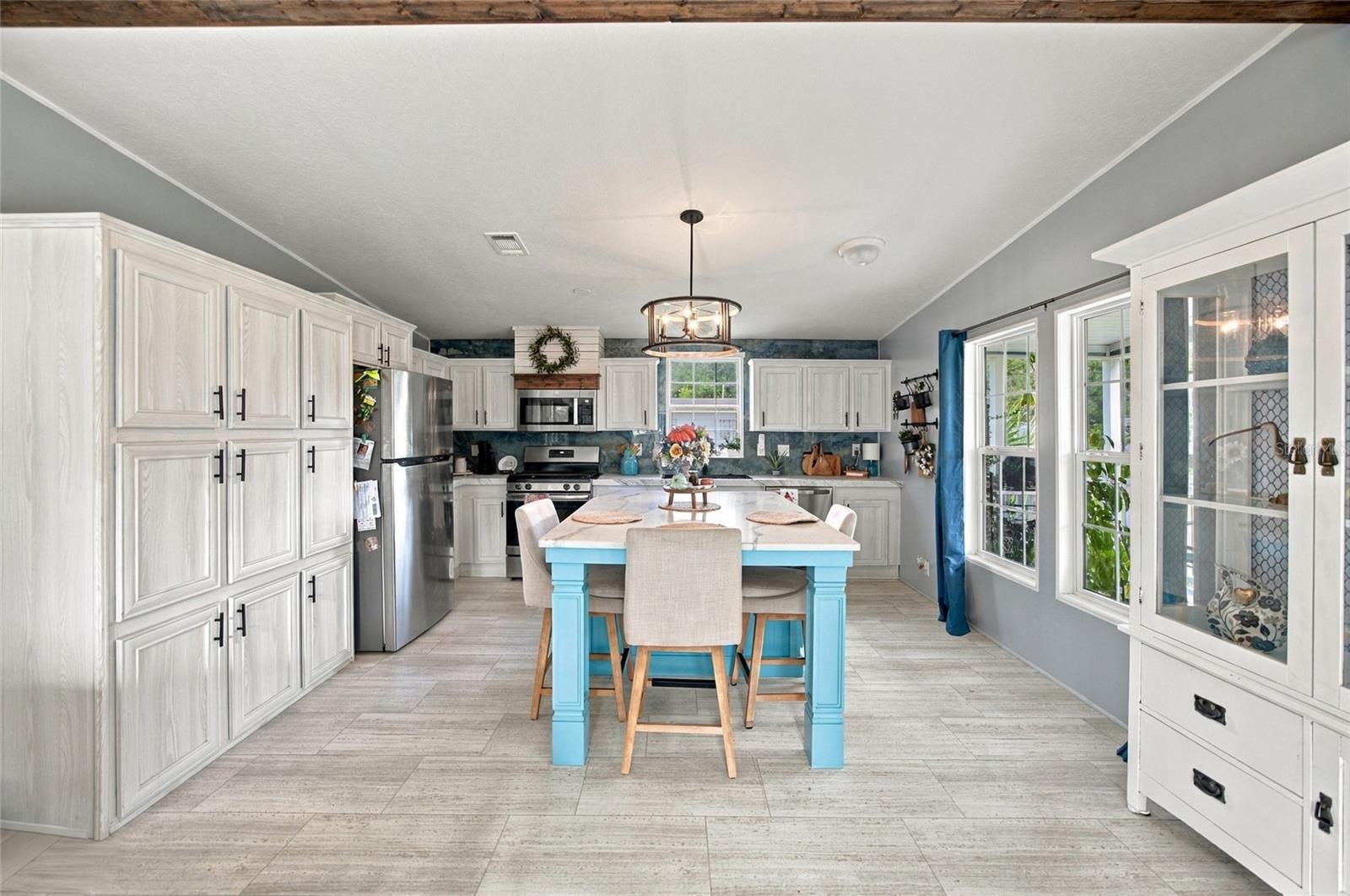 18085 Nicholas Ave Property Photo 9