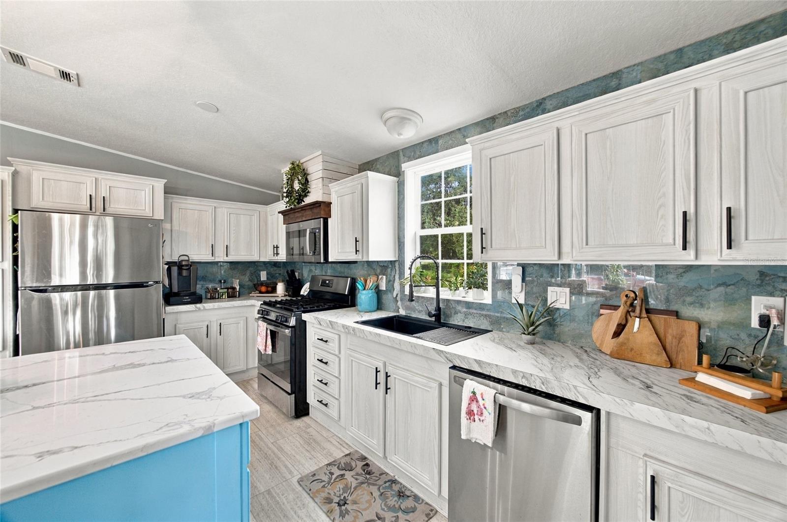 18085 Nicholas Ave Property Photo 11